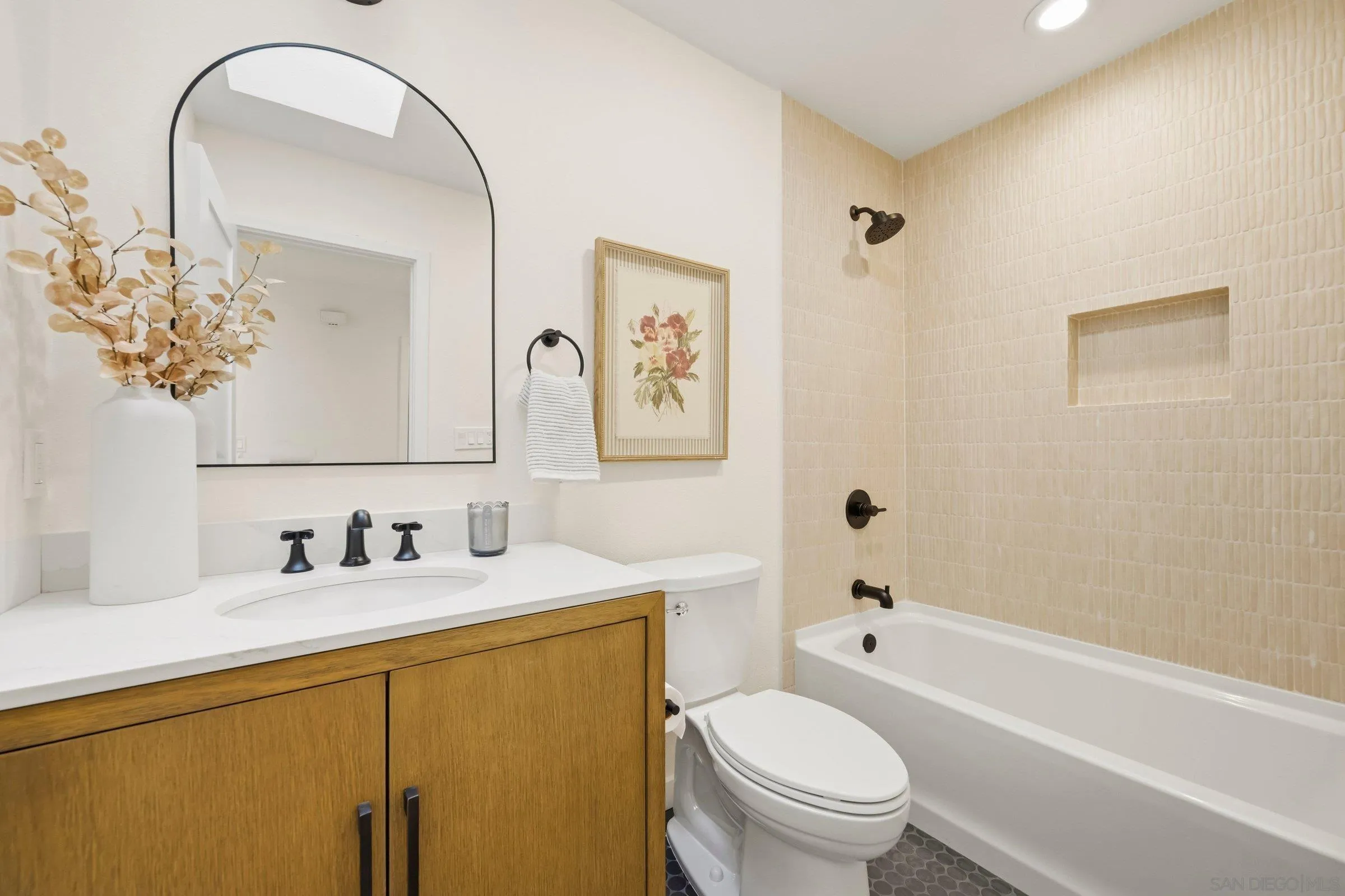 https://cdn.realtyfeed.com/cdn/127/260013572/891126b73dcacc2e74374a263d171c7c.webp