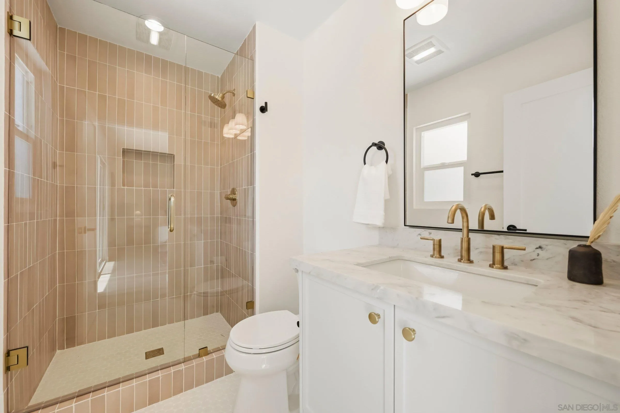 https://cdn.realtyfeed.com/cdn/127/260013572/b06282a45d4a1b0466d1f8fb3e28d340.webp