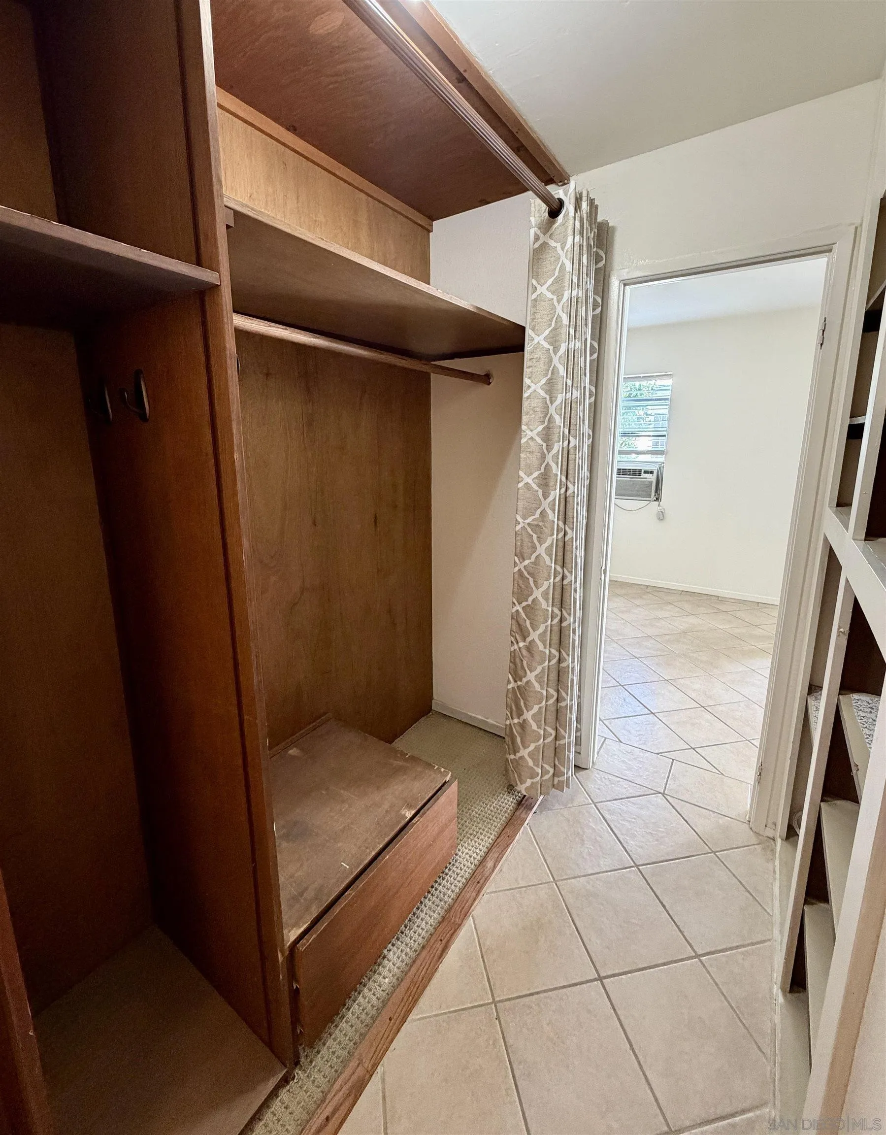 Photo #15: 260013575 Listing: Photo #15