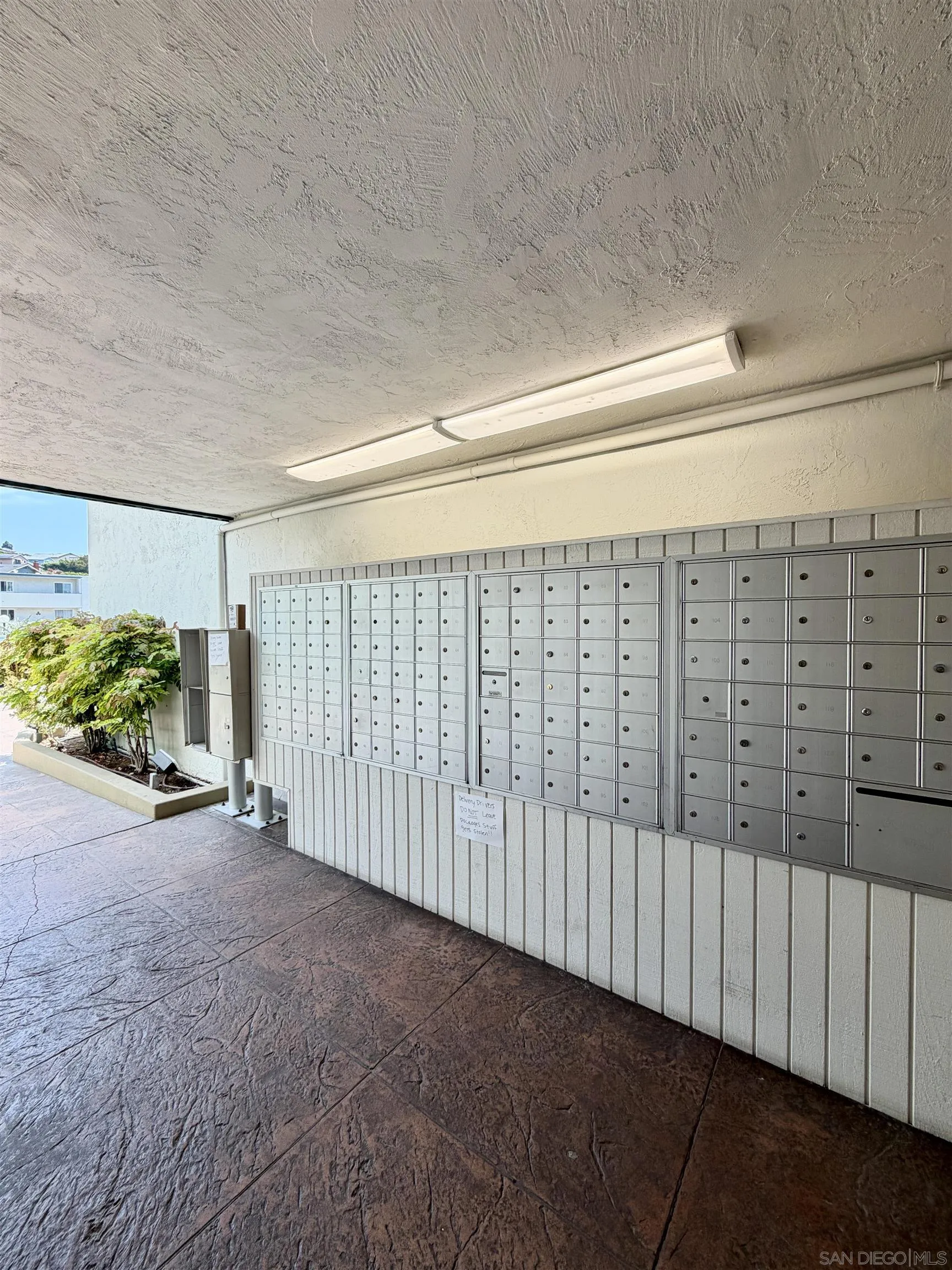 Photo #10: 260013575 Listing: Photo #10