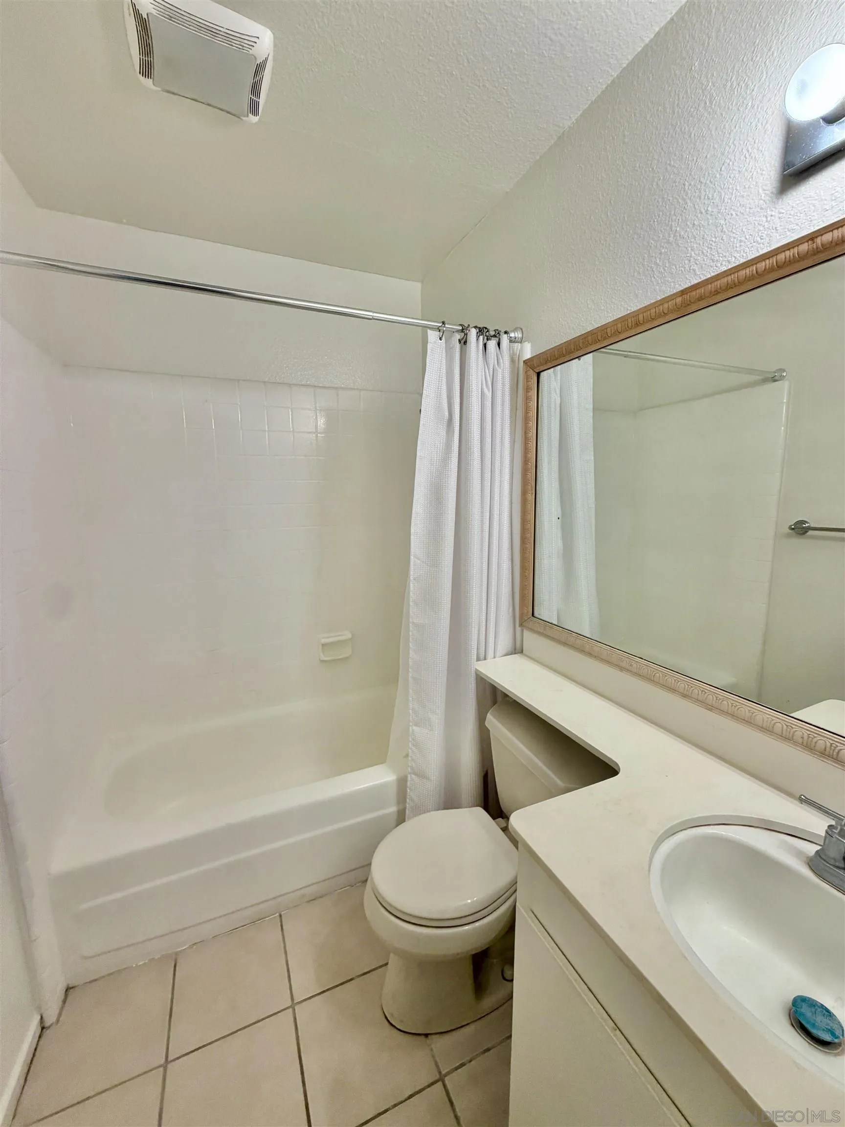 Photo #20: 260013575 Listing: Photo #20