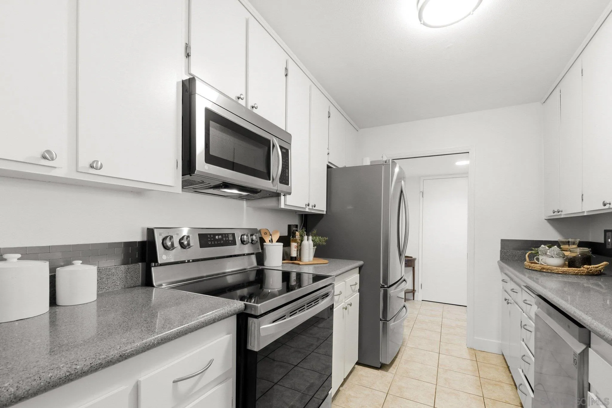 https://cdn.realtyfeed.com/cdn/127/260013576/b27c117085fa35a4952126c1a31b0437.webp