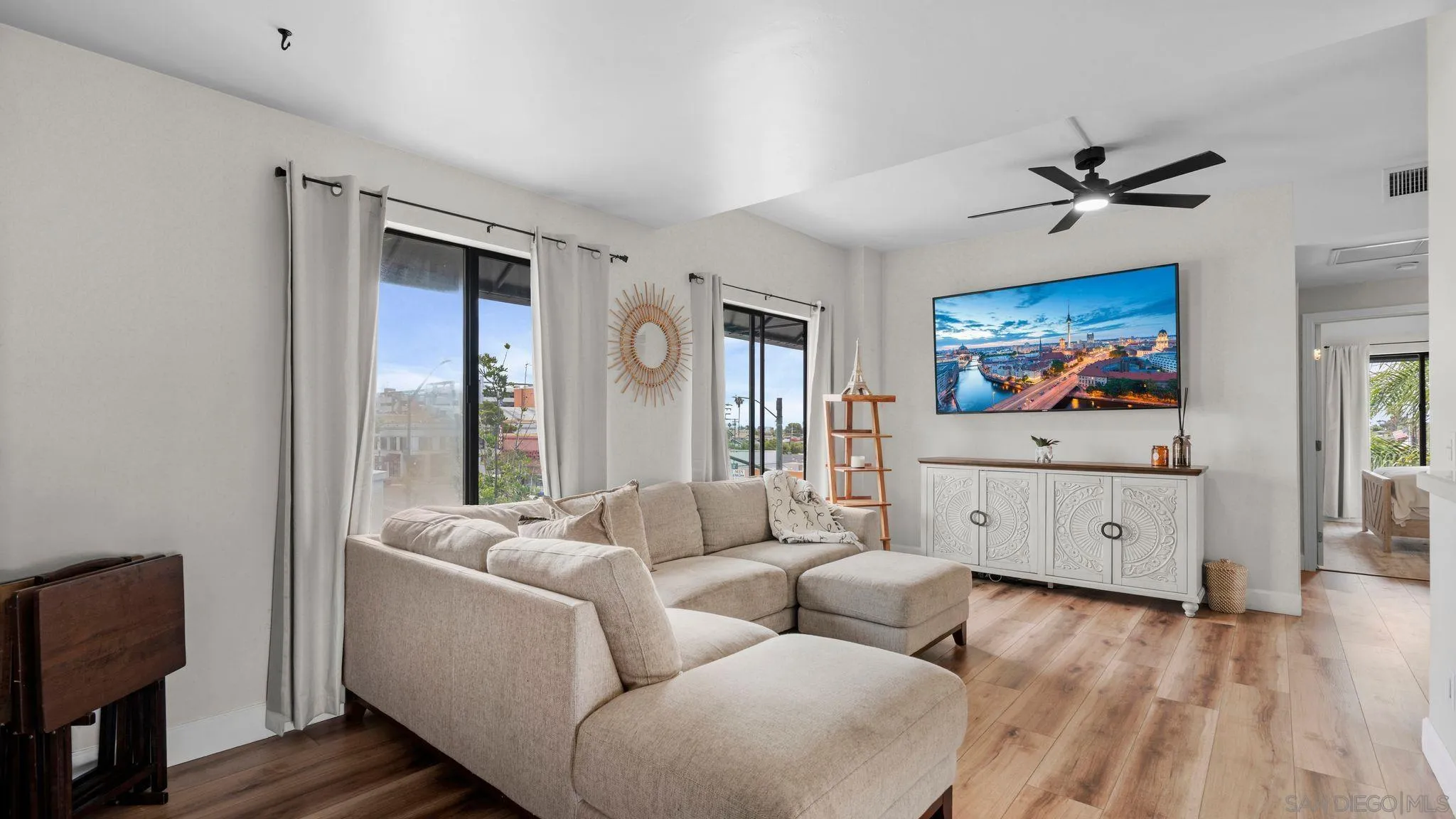 Photo #2: 260013584 Listing: Photo #2