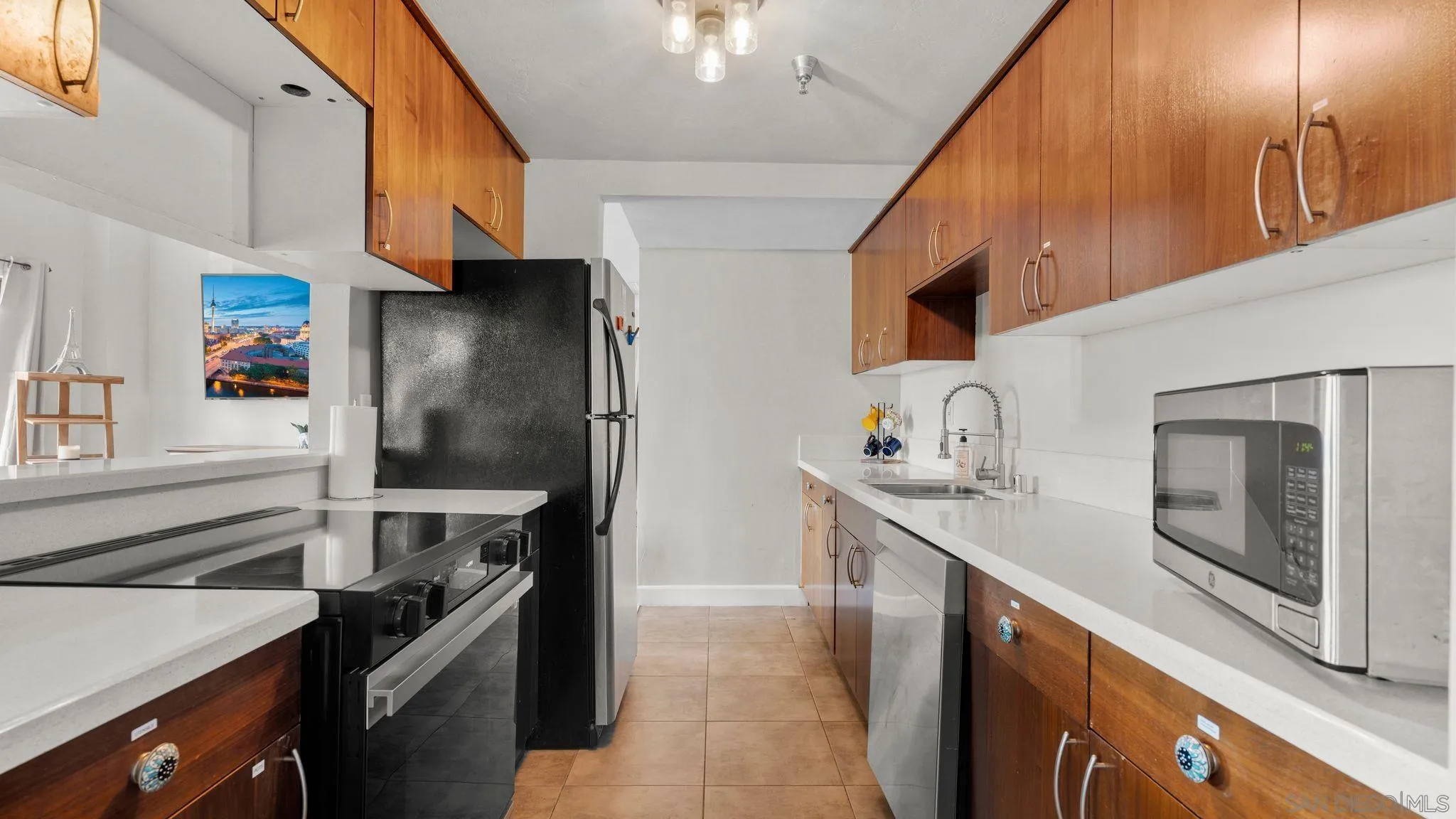 Photo #4: 260013584 Listing: Photo #4