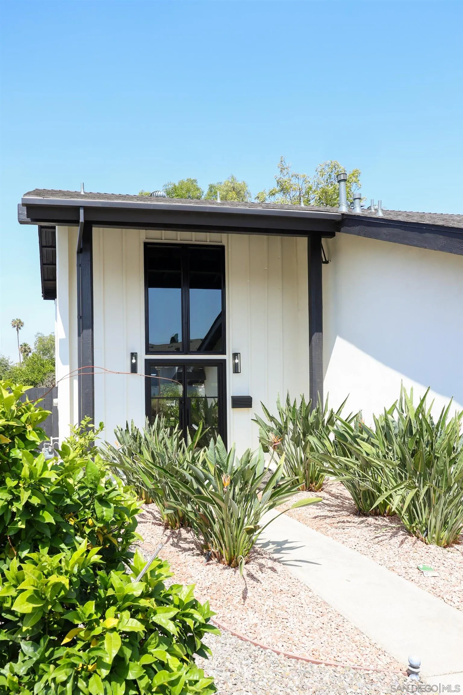 https://cdn.realtyfeed.com/cdn/127/260013586/0bbdae473c2595cbd6183b2870623e99.webp