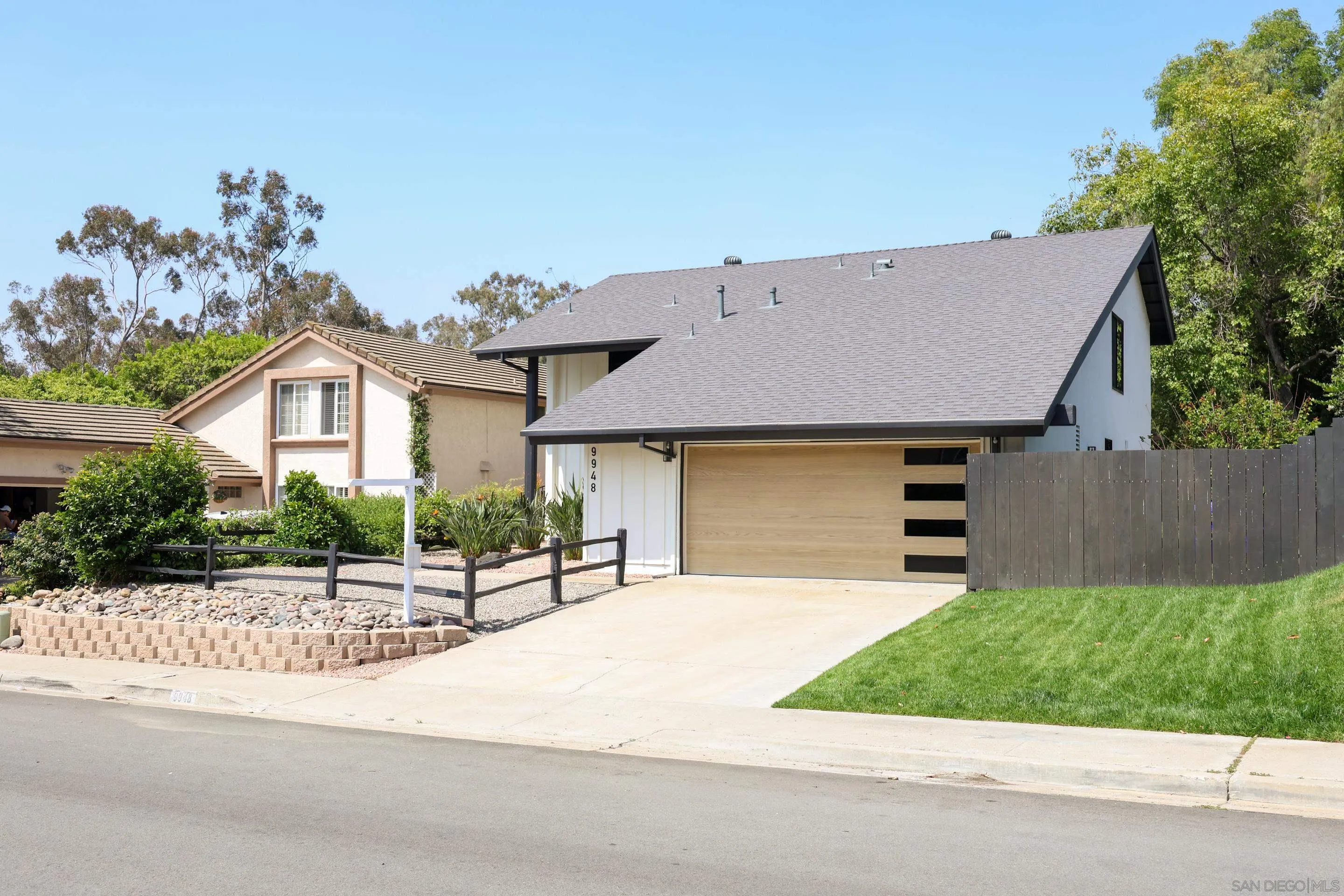 https://cdn.realtyfeed.com/cdn/127/260013586/5f808adb38f51df25e0b1ab00357aa2d.webp