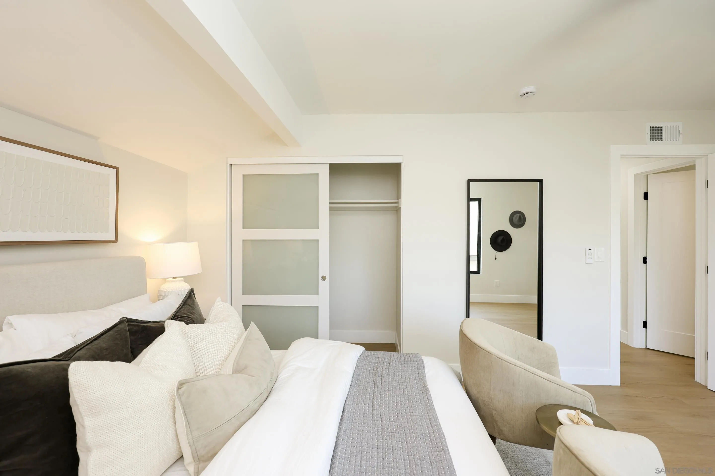 https://cdn.realtyfeed.com/cdn/127/260013586/65a49a2aebc330cf206d51acad05cfad.webp