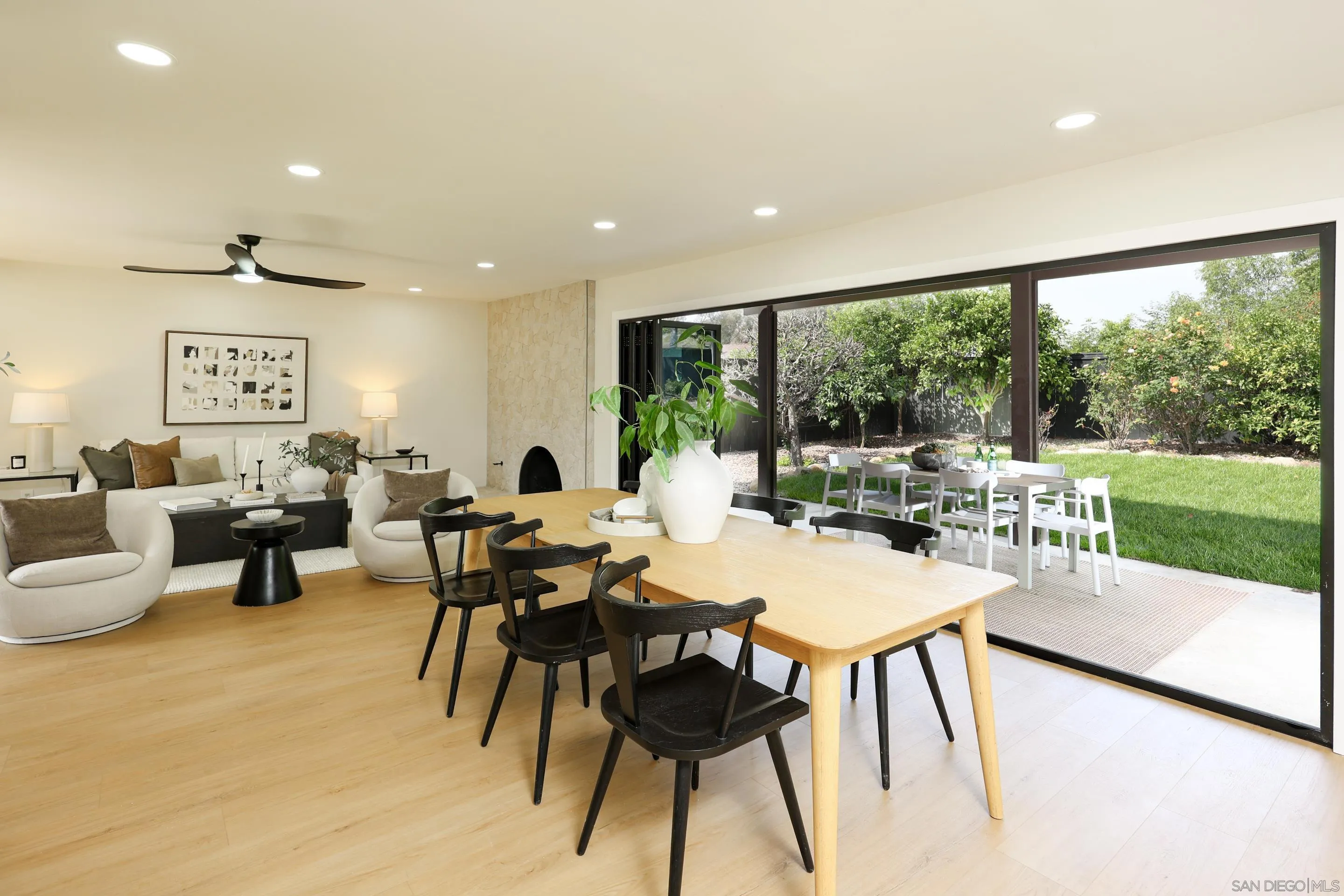 https://cdn.realtyfeed.com/cdn/127/260013586/a8b35accc67882c3e5f5cd1ede85aae4.webp