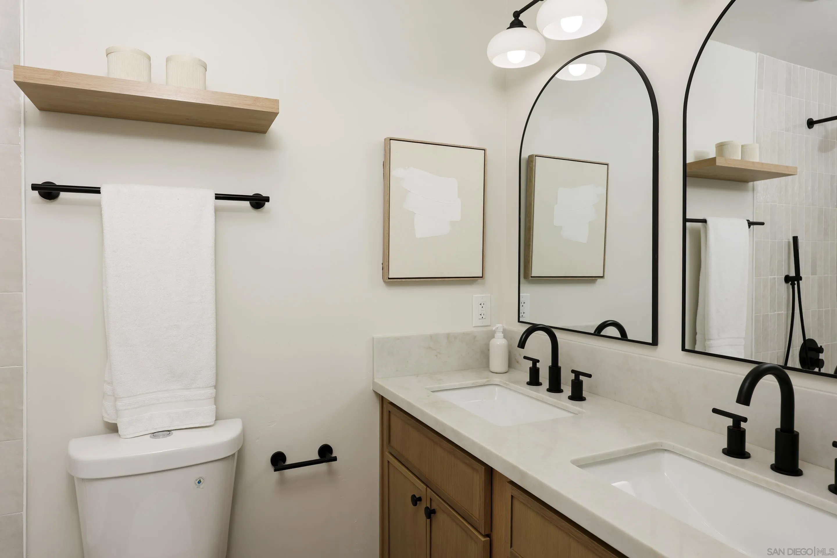 https://cdn.realtyfeed.com/cdn/127/260013586/c86abe150abe3f0de6aa9c363ae732d7.webp