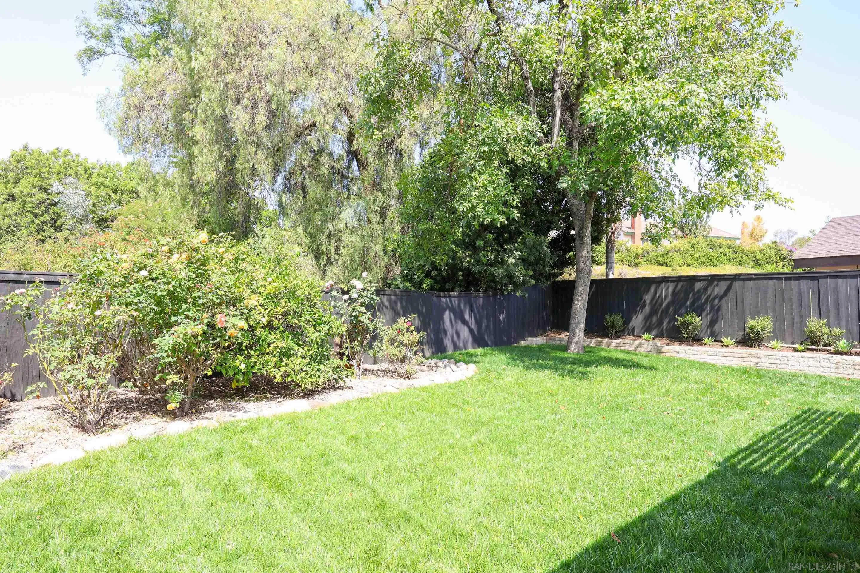 https://cdn.realtyfeed.com/cdn/127/260013586/f664292f71fab219300b3f090c77d6ba.webp