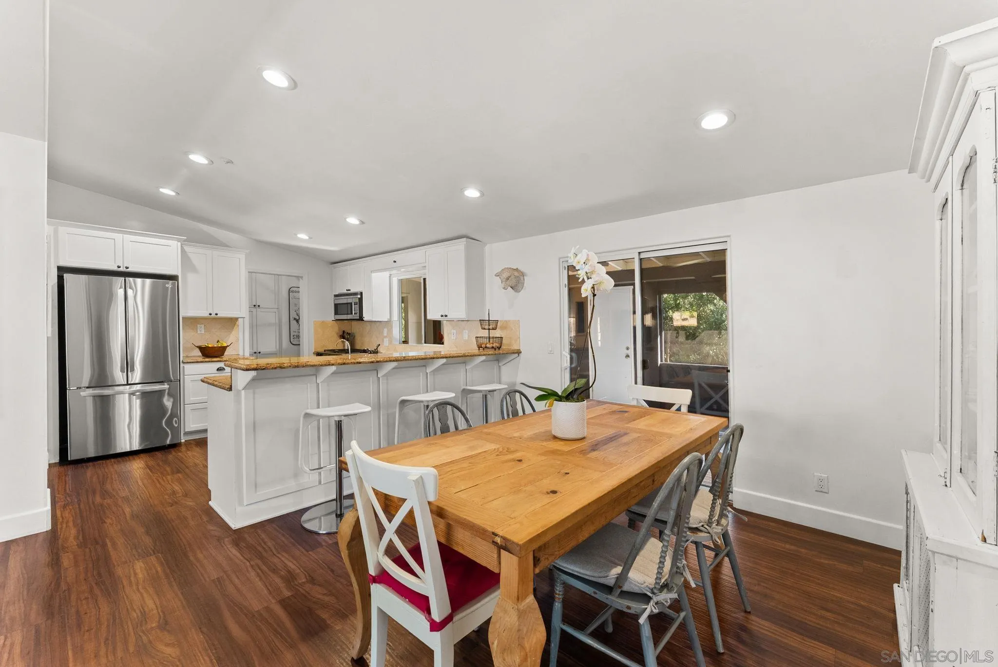 https://cdn.realtyfeed.com/cdn/127/260013587/398e664ed4f7df0bd3636eb0b4bf2daa.webp