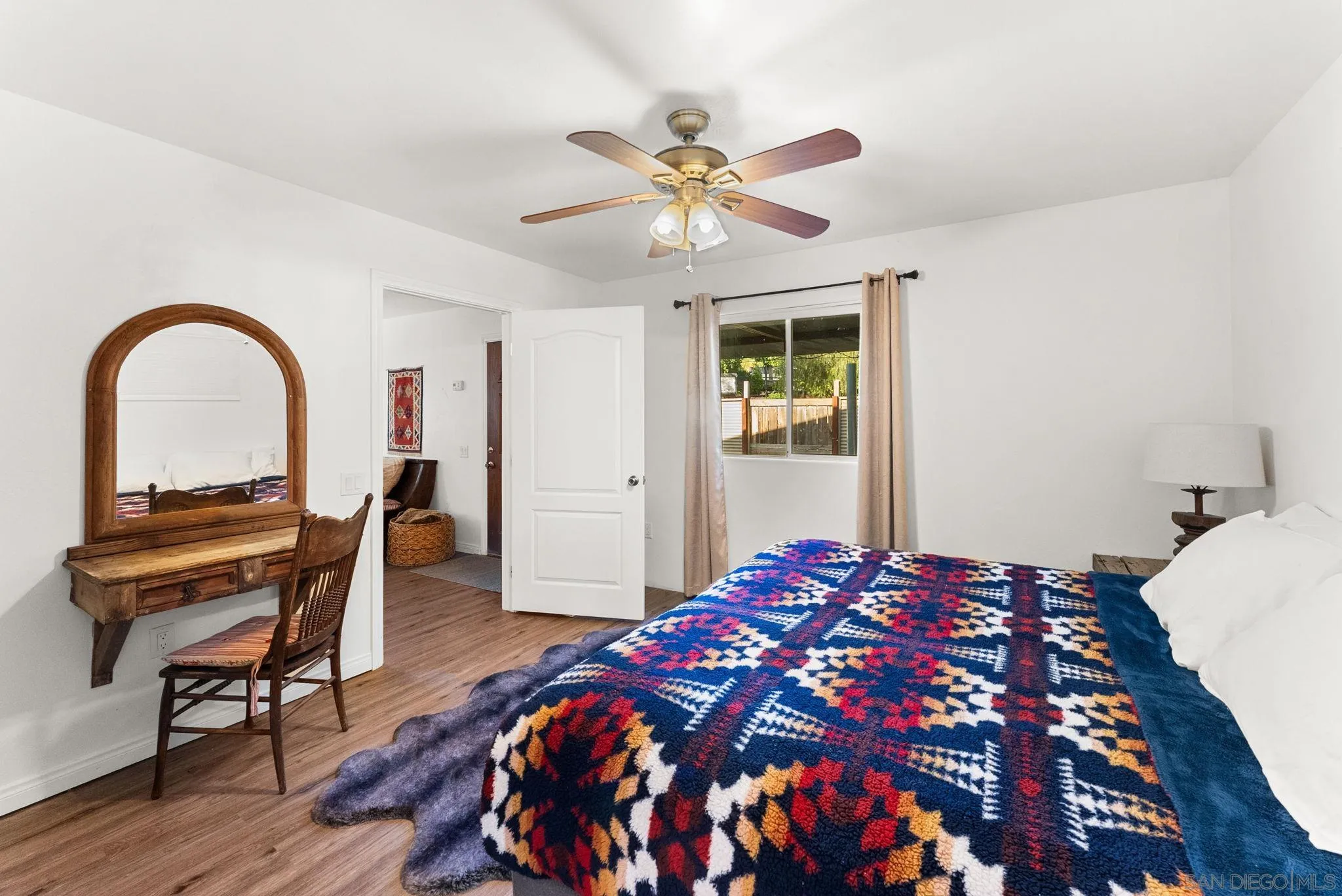 https://cdn.realtyfeed.com/cdn/127/260013587/3ff78a61cadf6d493f232fbffc894d51.webp