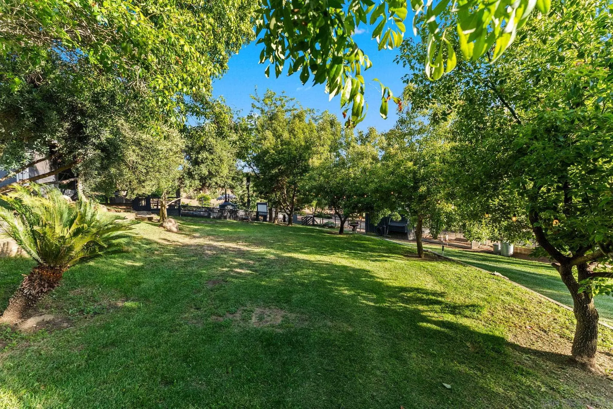 https://cdn.realtyfeed.com/cdn/127/260013587/6d2ed3177715c05a1d74d2318f908c91.webp