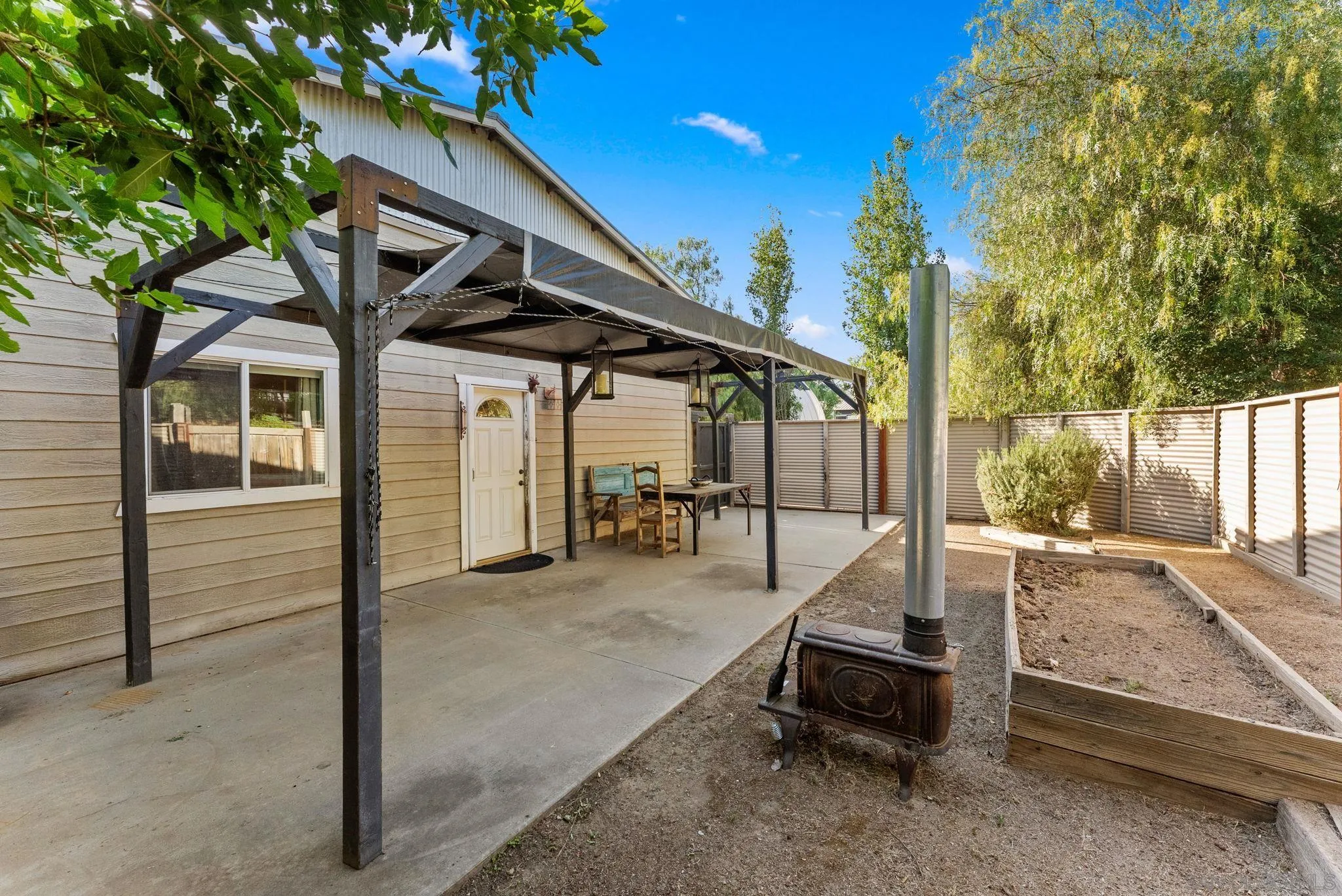 https://cdn.realtyfeed.com/cdn/127/260013587/9abae4ebd9179fc8f58a090386150a83.webp