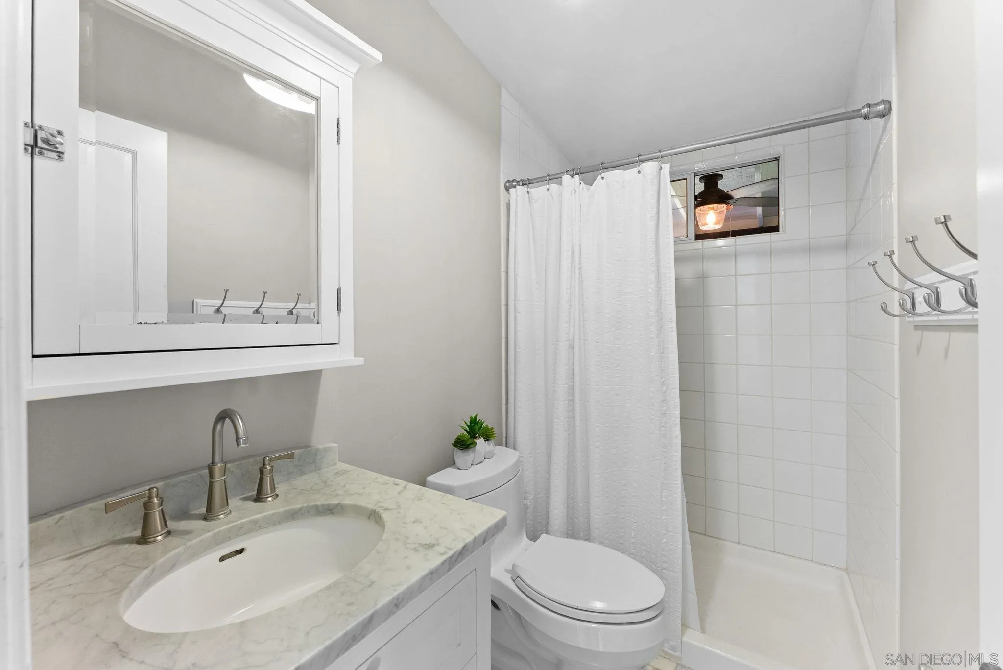 https://cdn.realtyfeed.com/cdn/127/260013587/a862d169de70dacaa209f2a4cd210cf3.webp