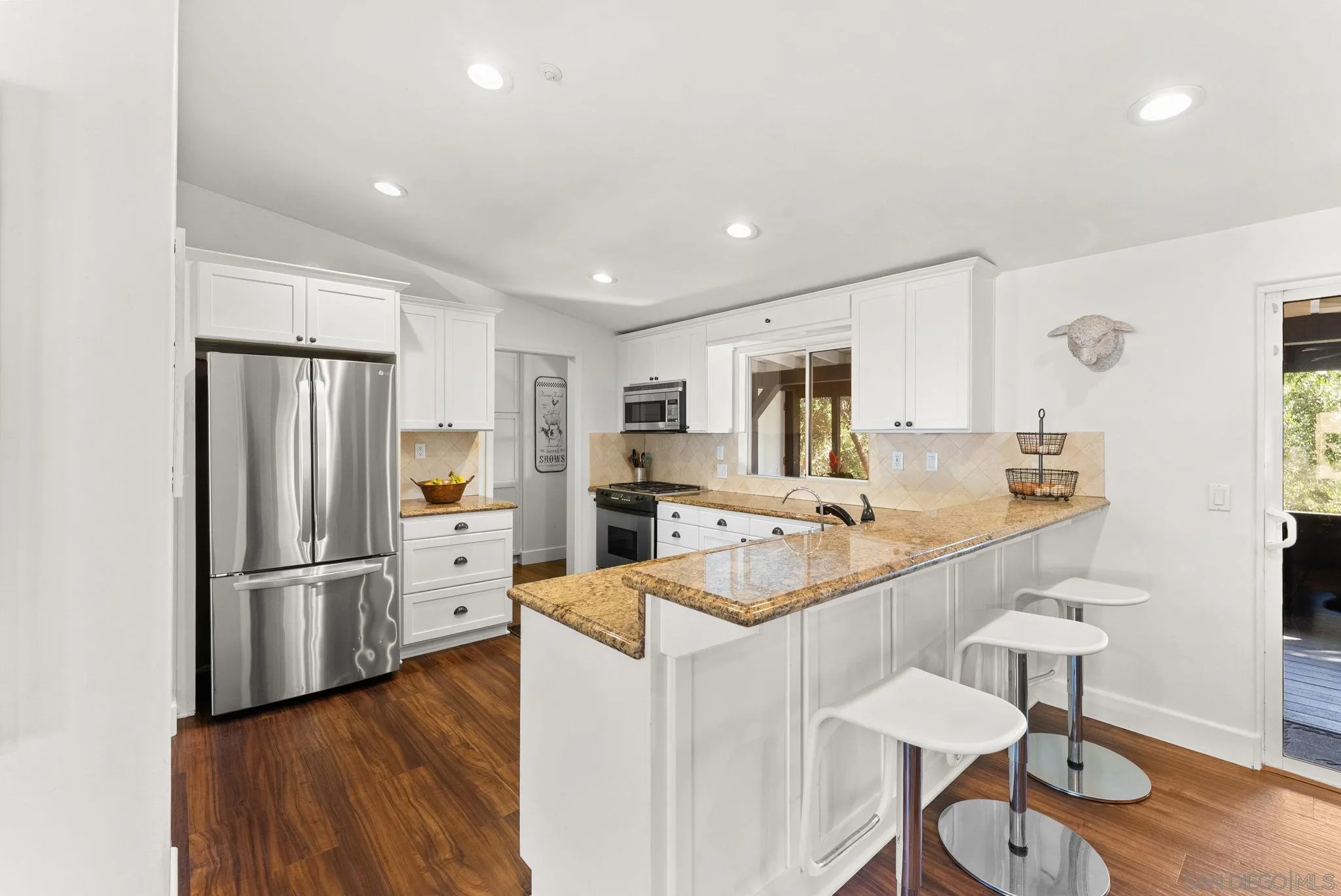 https://cdn.realtyfeed.com/cdn/127/260013587/aad633a2edeb99b08745d124c162097e.webp