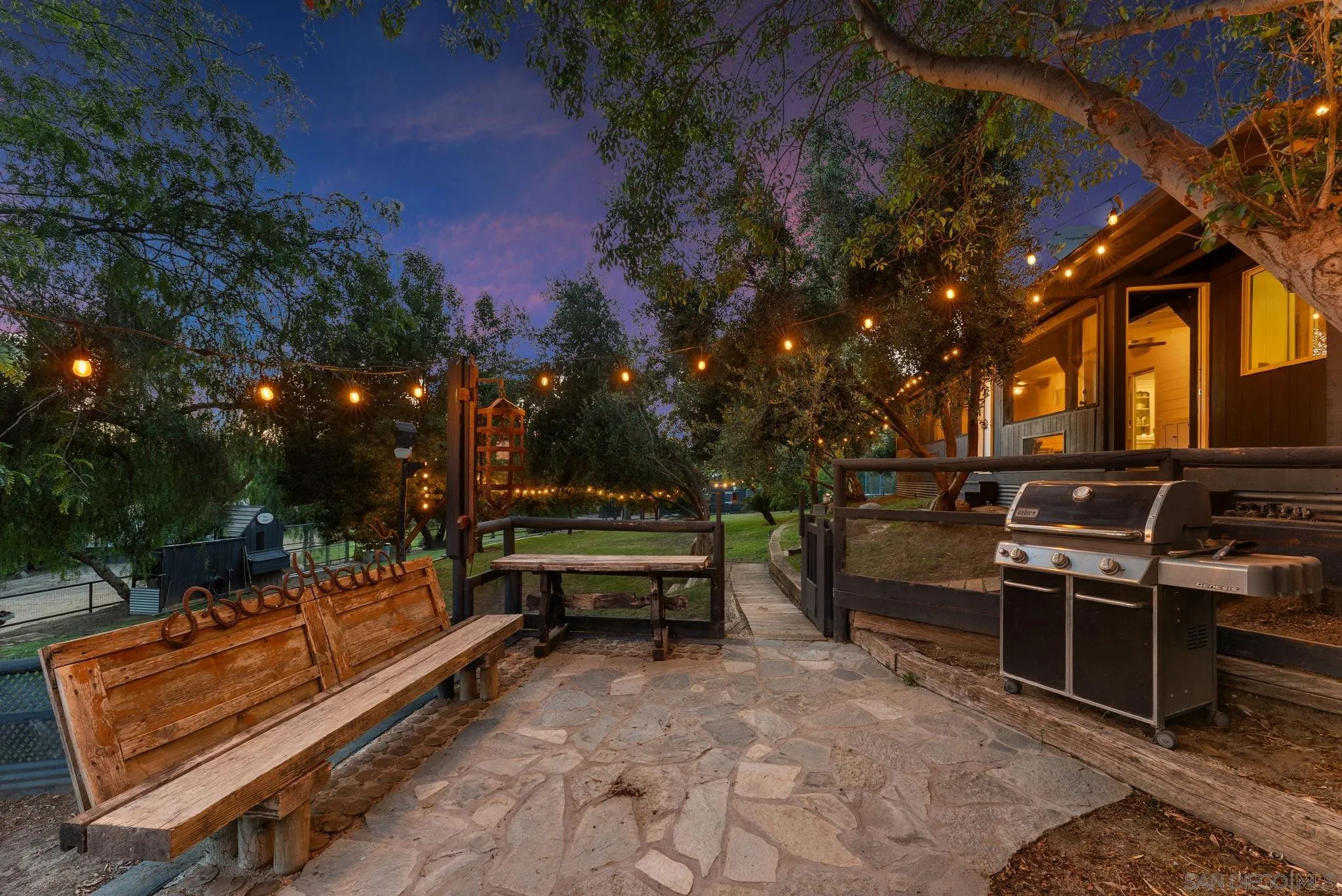 https://cdn.realtyfeed.com/cdn/127/260013587/ceb2a06b3124a5cf139889ef0f2c8836.webp