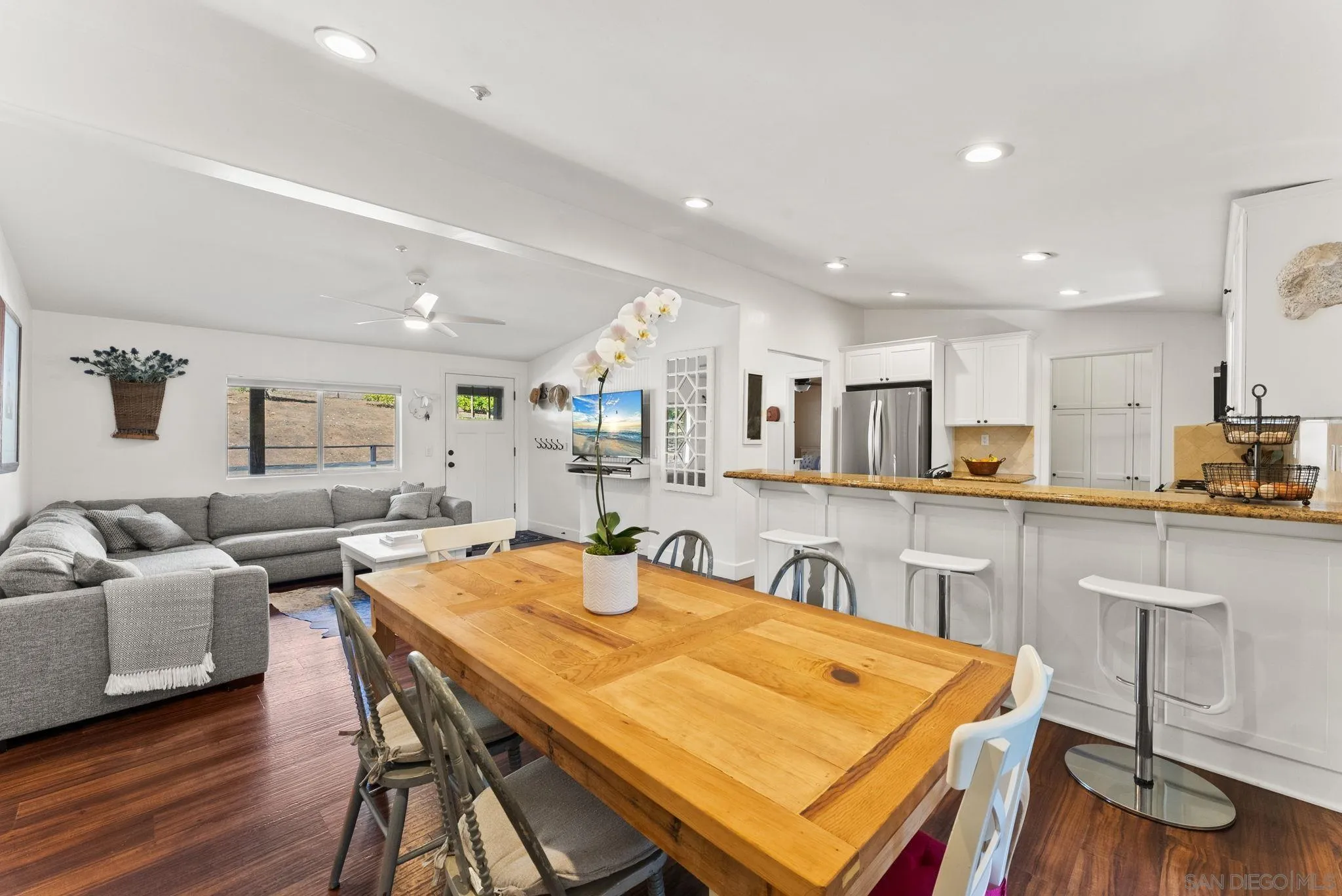 https://cdn.realtyfeed.com/cdn/127/260013587/dae9eb4807d760b35e4a22f1cb8ff332.webp