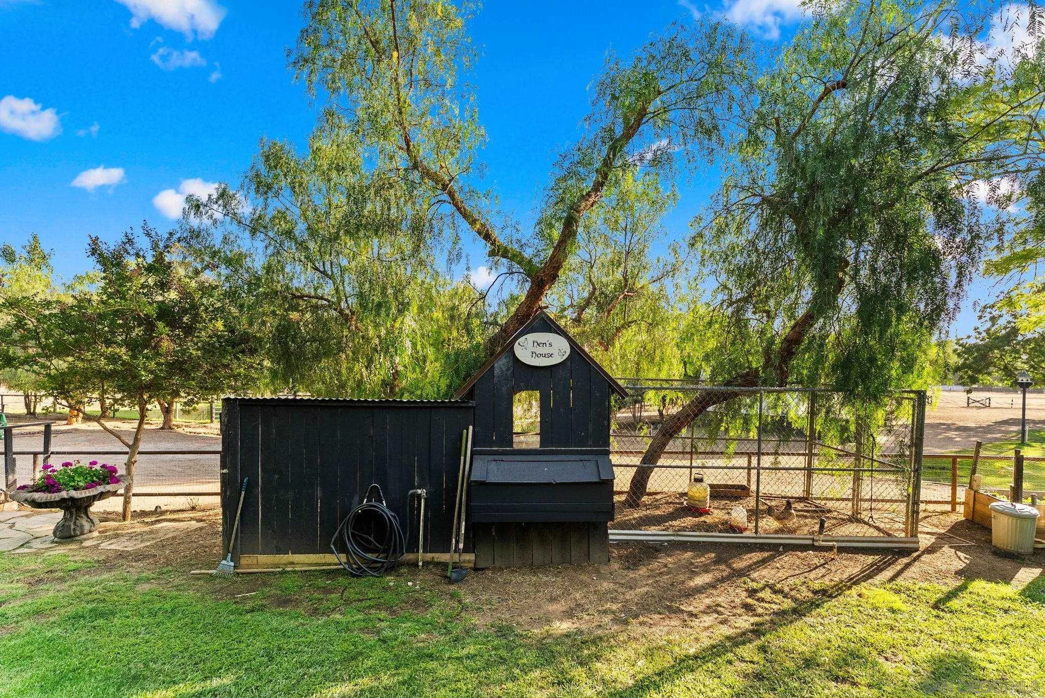 https://cdn.realtyfeed.com/cdn/127/260013587/f6e6ba8ea87653702030d48c30a617f5.webp