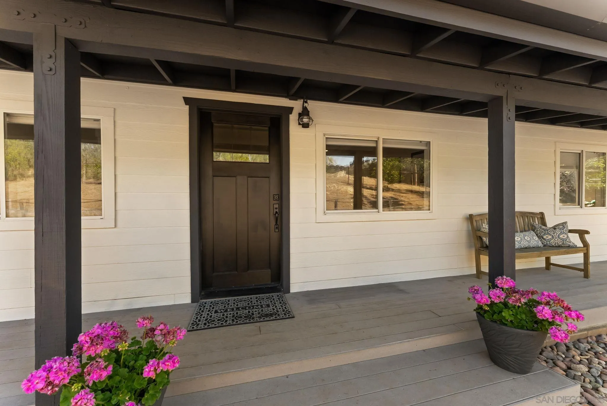 https://cdn.realtyfeed.com/cdn/127/260013587/f93237a9da1ea2fbf6ec54d0a867aa5a.webp