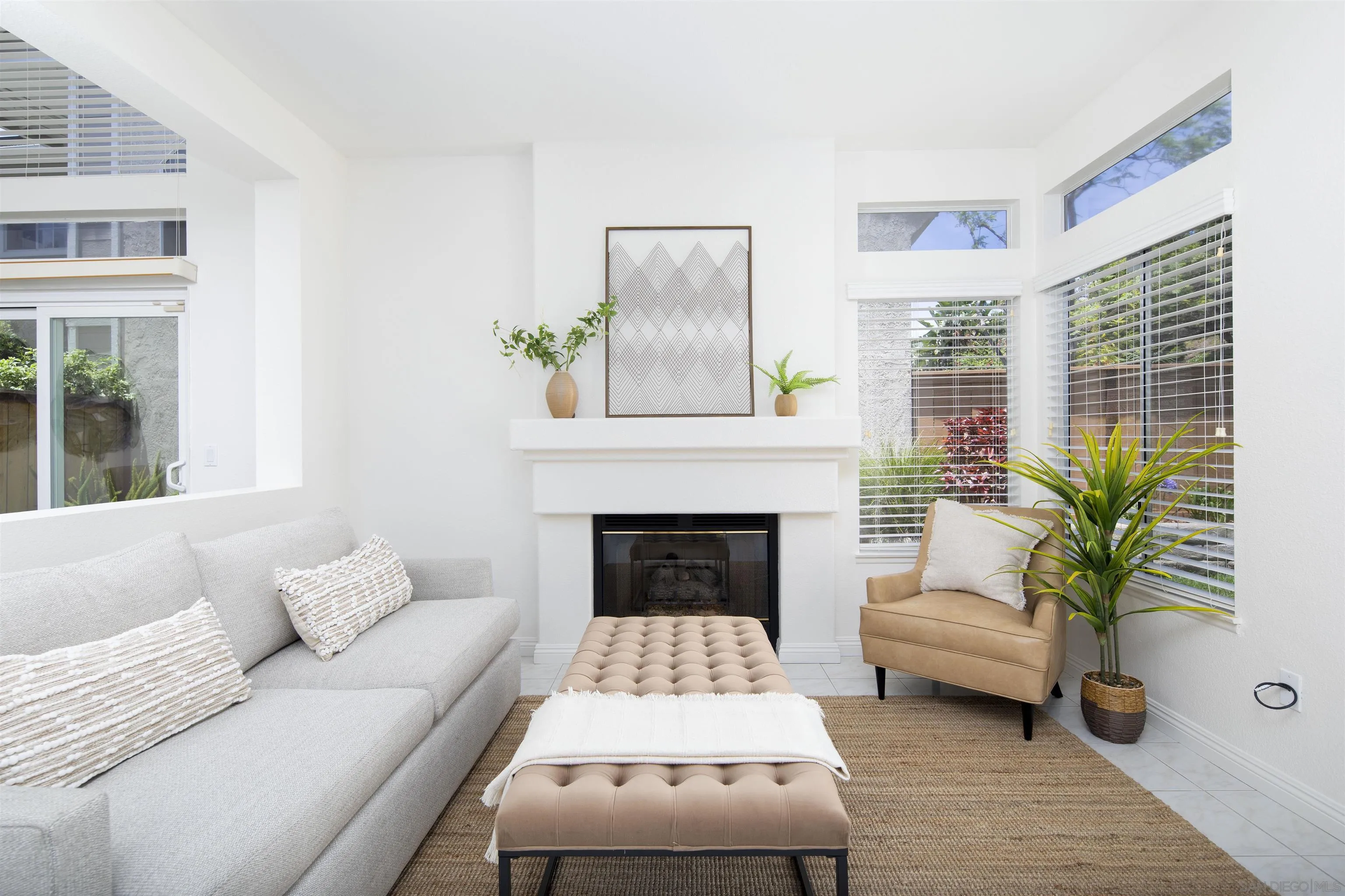 https://cdn.realtyfeed.com/cdn/127/260013590/06517a986a2786160c2c3fd020c077ab.webp