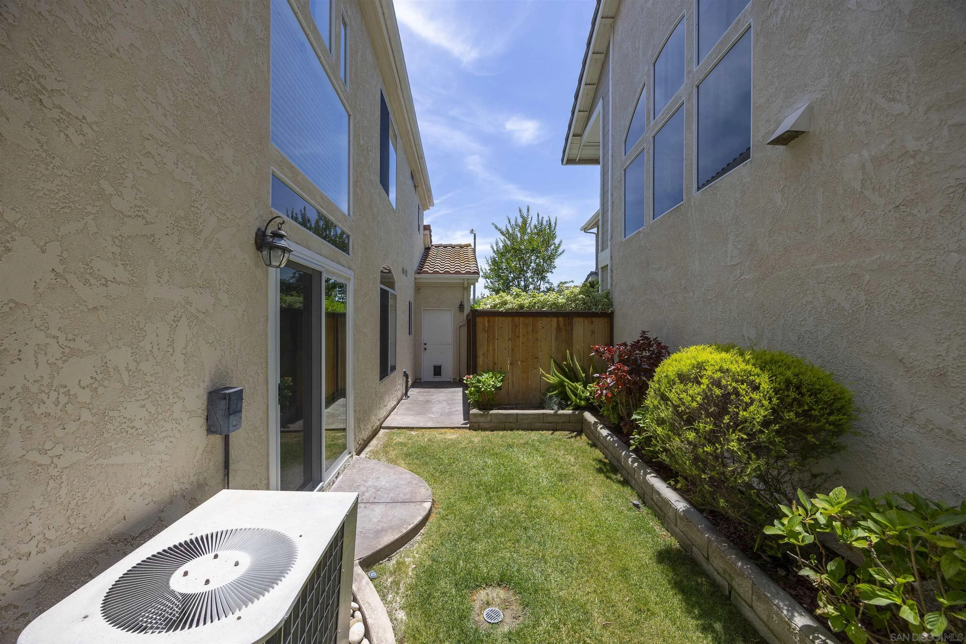 https://cdn.realtyfeed.com/cdn/127/260013590/a3ad508b36c16510f7e1d0e5894126f1.webp