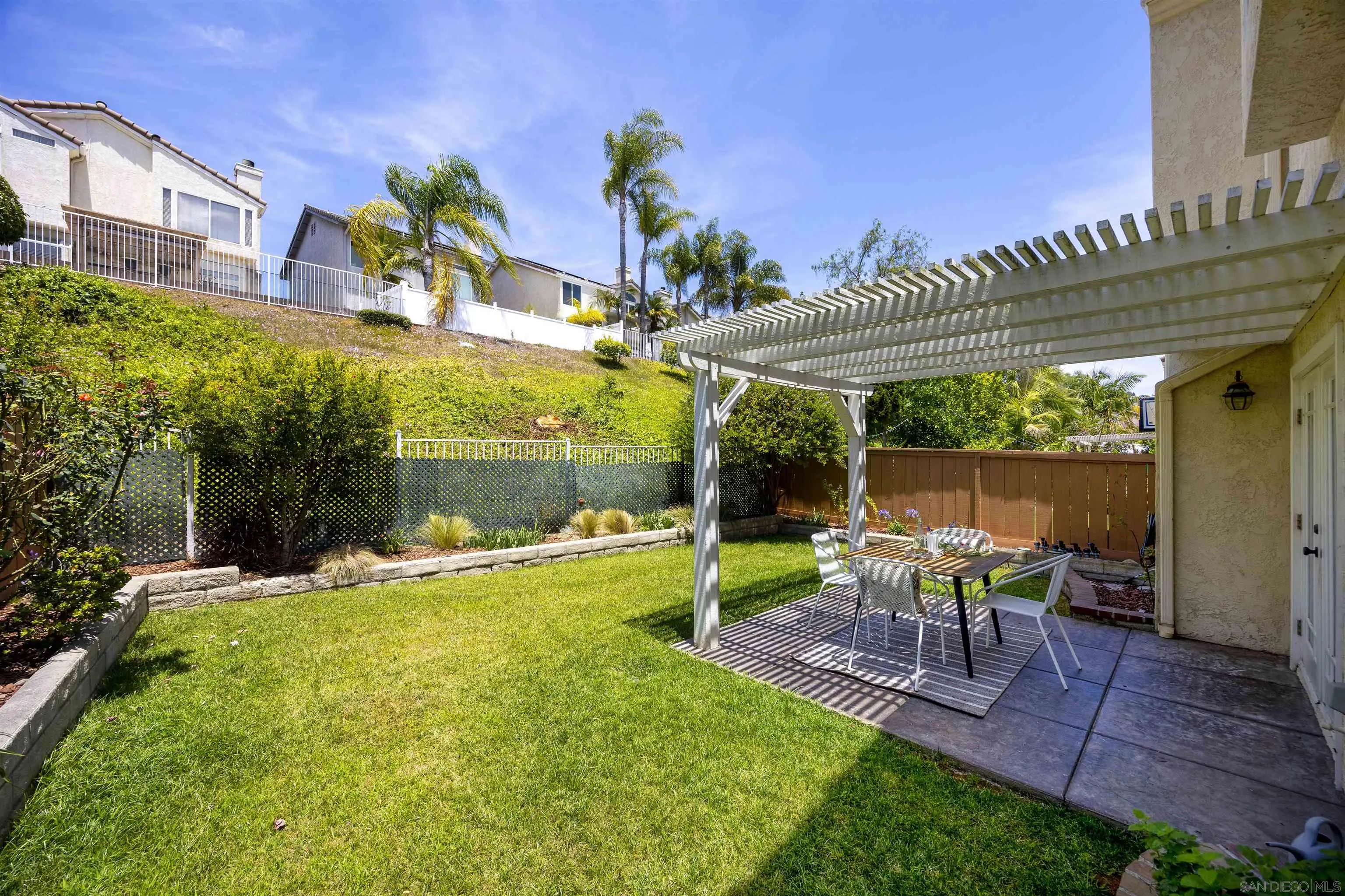 https://cdn.realtyfeed.com/cdn/127/260013590/b88ac85f016f114043a439ef950010f8.webp