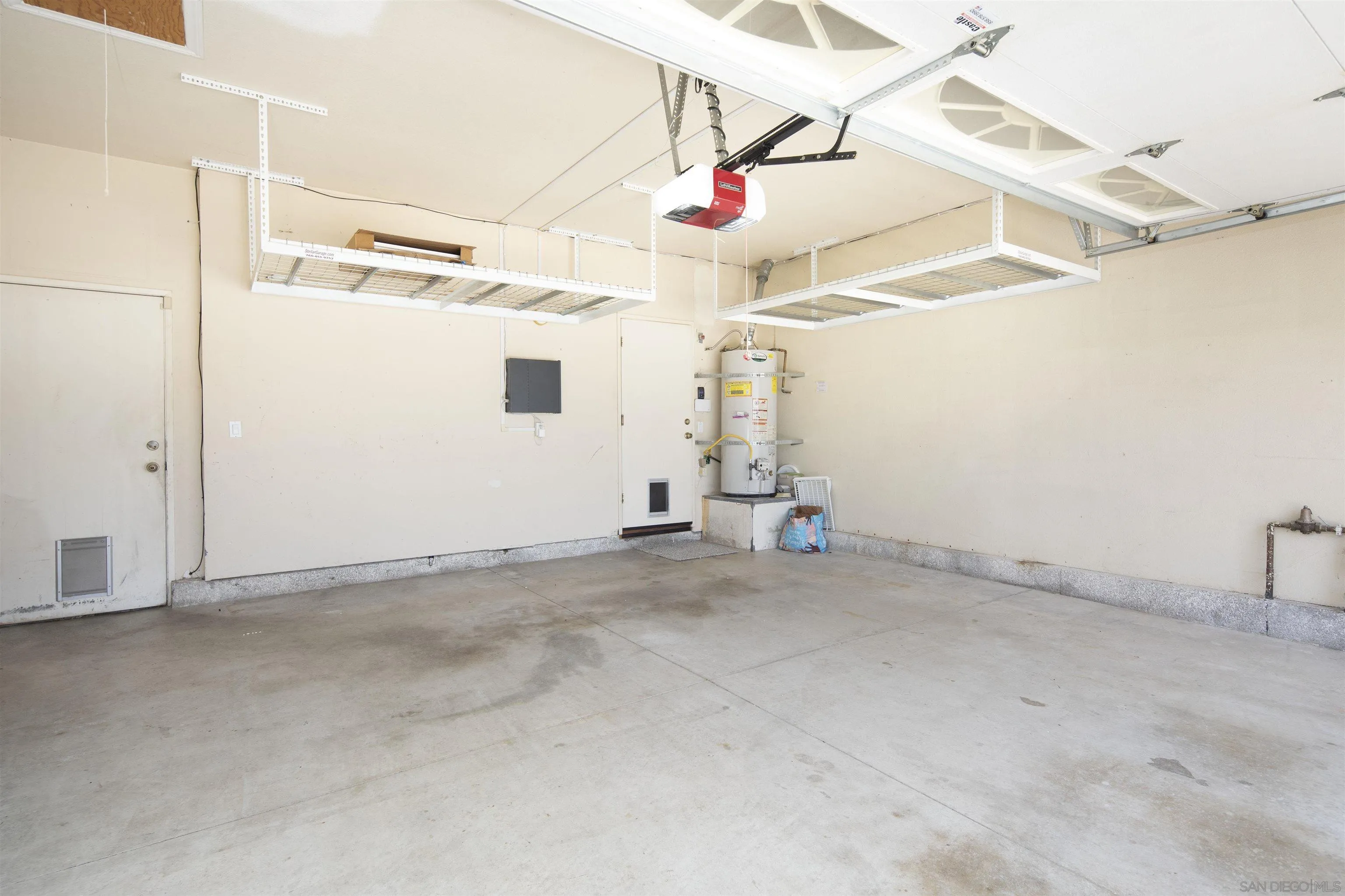https://cdn.realtyfeed.com/cdn/127/260013590/d37ff3a114d15a3aeadfc4b27050b416.webp