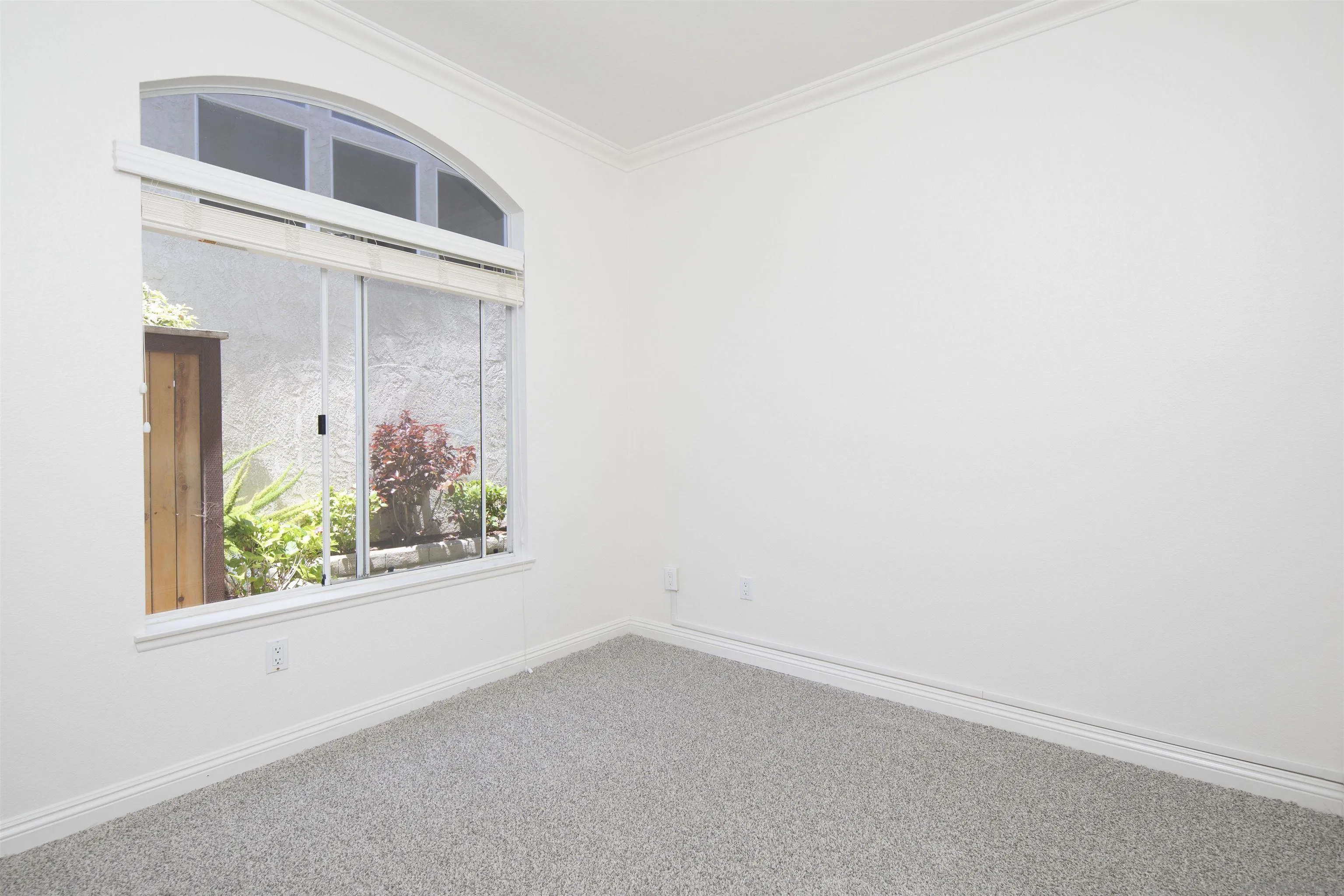 https://cdn.realtyfeed.com/cdn/127/260013590/e9beb91ad3321cc60d6f79725ee80f12.webp