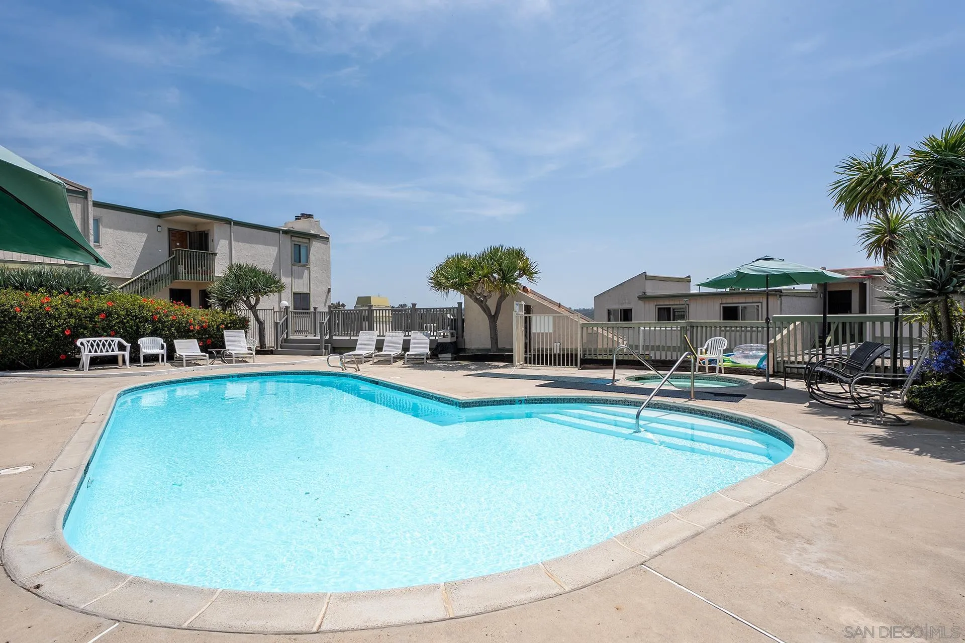 https://cdn.realtyfeed.com/cdn/127/260013591/02f157e9ed4db8e36f73b85fbf47e7ae.webp