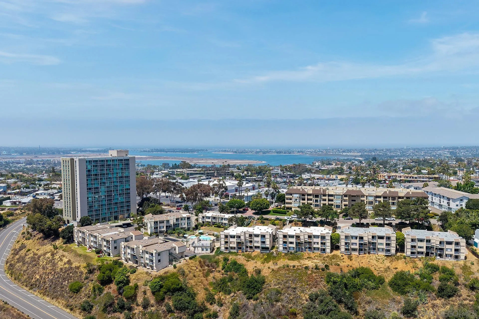 https://cdn.realtyfeed.com/cdn/127/260013591/b6a62a0e9c8f2a9f3959c87d1c101cd0.webp