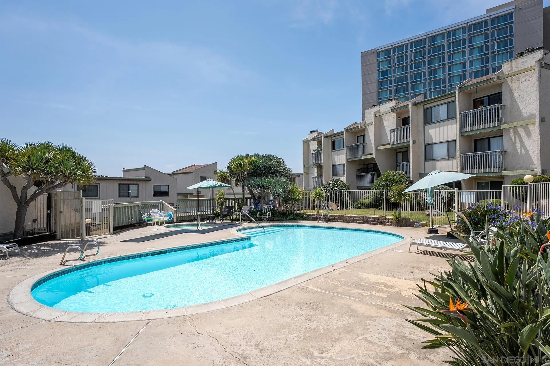 https://cdn.realtyfeed.com/cdn/127/260013591/d2d5389bb1f6035649c2fb14b302a8fe.webp