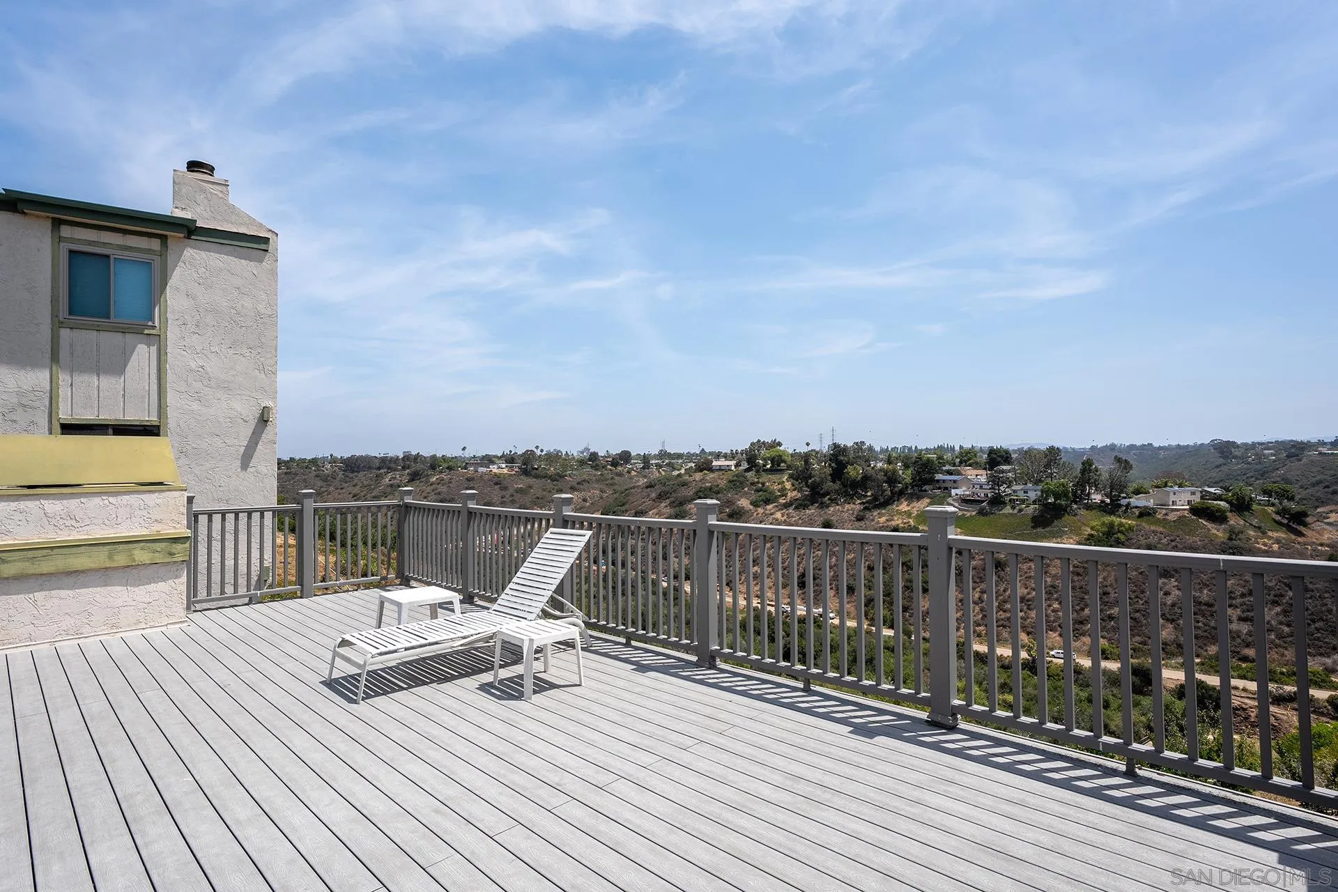https://cdn.realtyfeed.com/cdn/127/260013591/feb42716f4843a6109152aebbdf0e8cd.webp