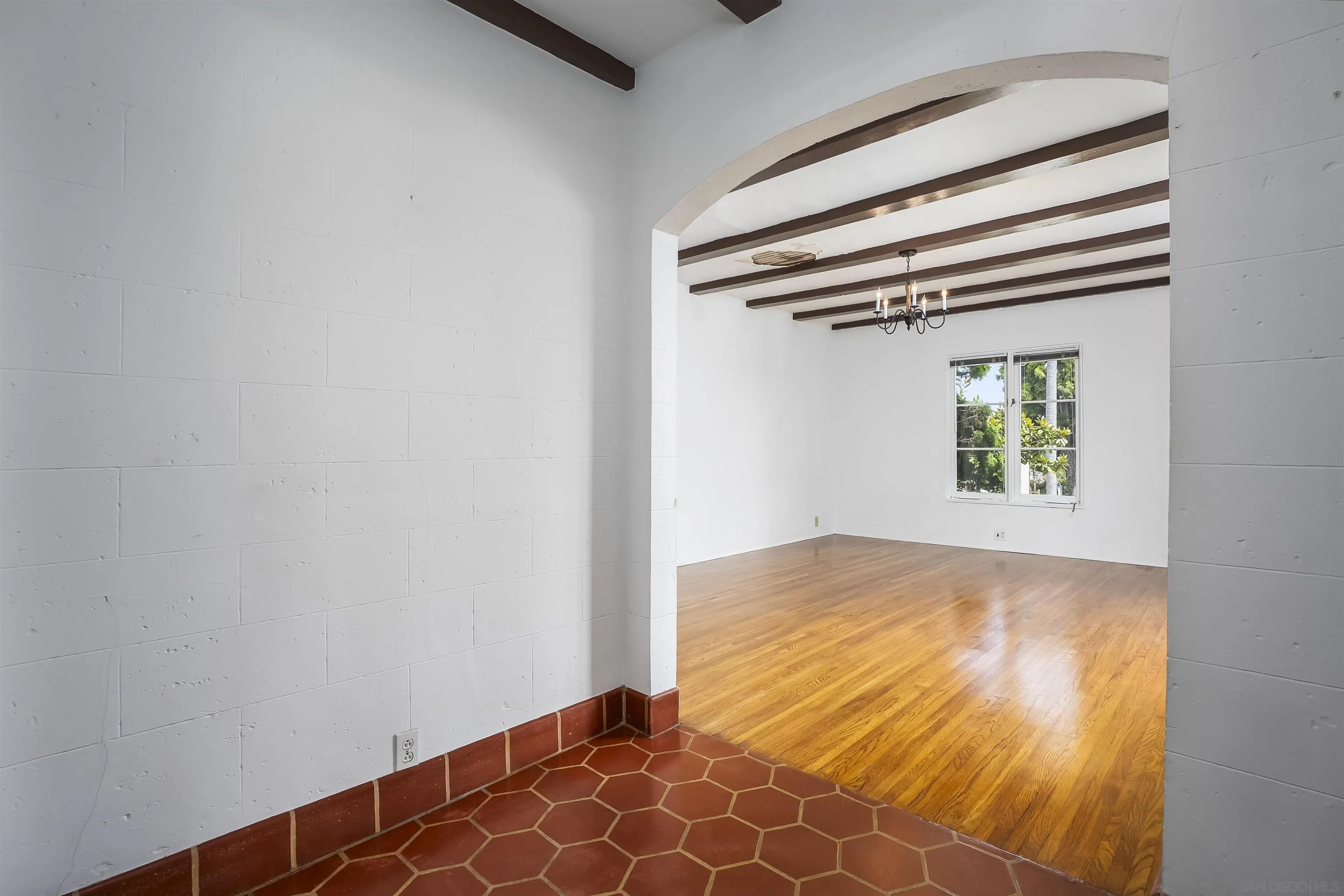 https://cdn.realtyfeed.com/cdn/127/260013594/53a64625cfe1d1fc5e06b888bd9ace54.webp