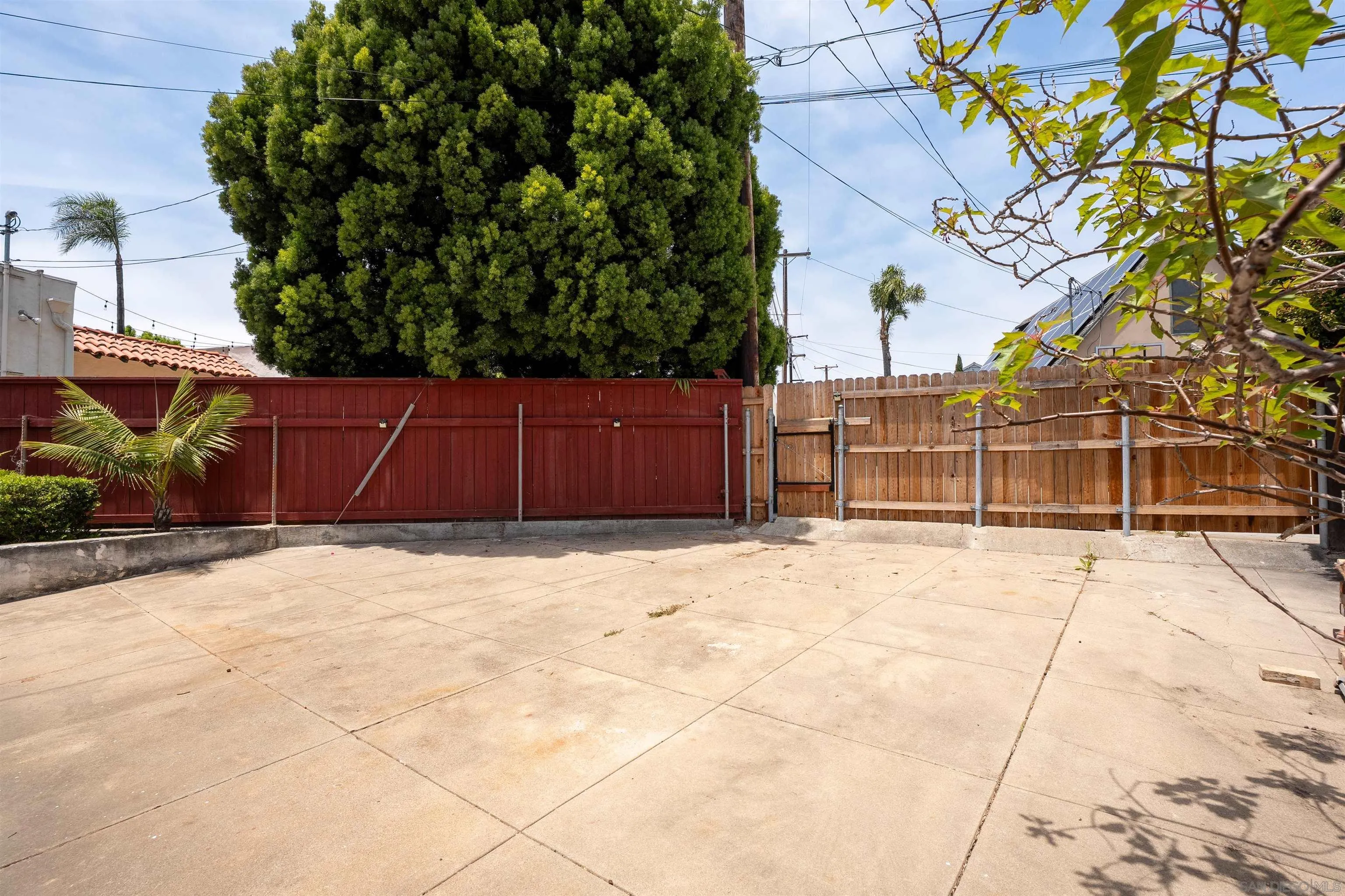 https://cdn.realtyfeed.com/cdn/127/260013594/5d60c83946634df92358627f3669cbc2.webp