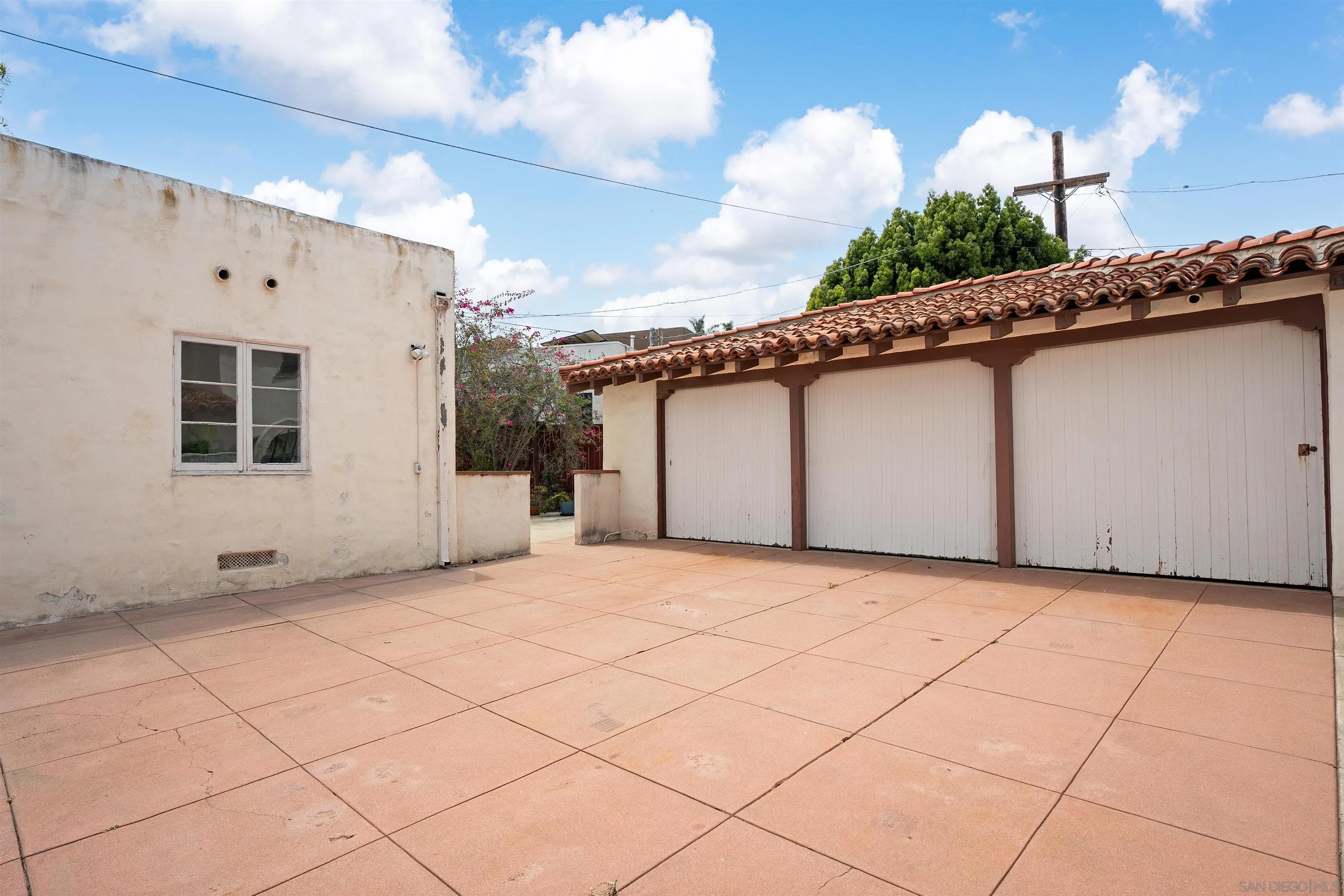https://cdn.realtyfeed.com/cdn/127/260013594/6e623d735f171856fcf60c642f8b8fa3.webp
