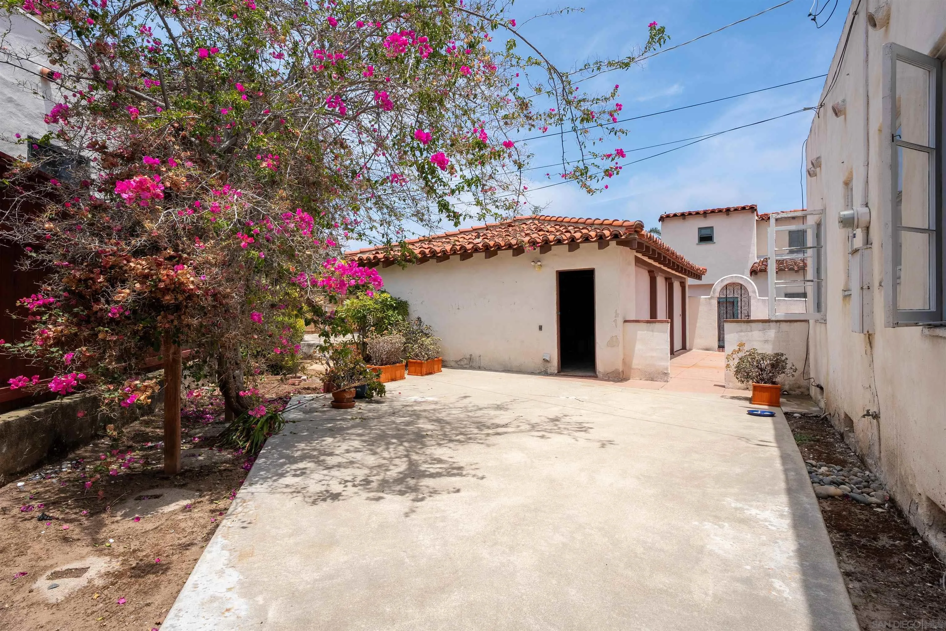 https://cdn.realtyfeed.com/cdn/127/260013594/d953337f6d42b58cd630ac6724c47b12.webp