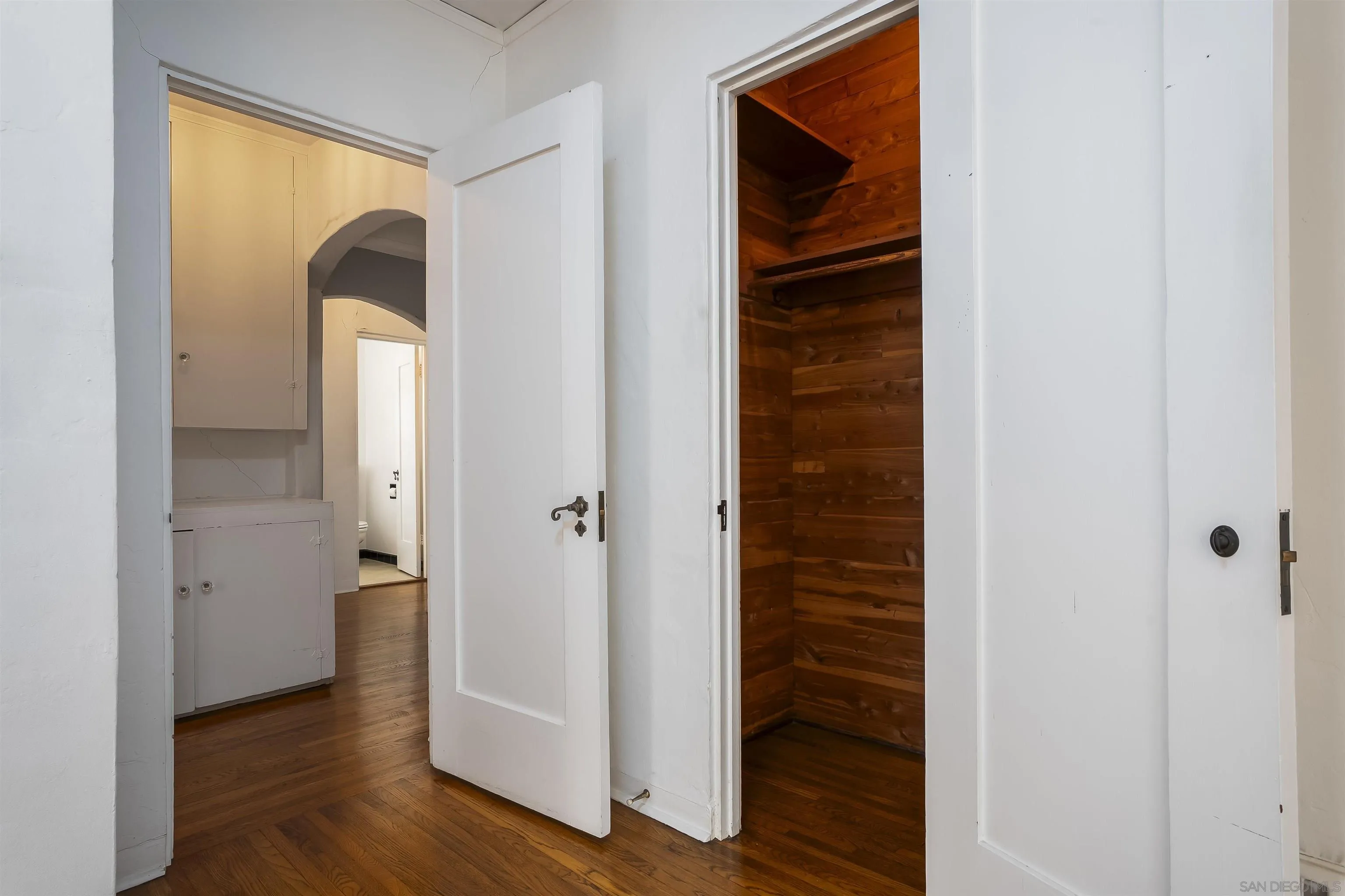 https://cdn.realtyfeed.com/cdn/127/260013594/f621ae638cf54d1c4f900b2070780a1d.webp