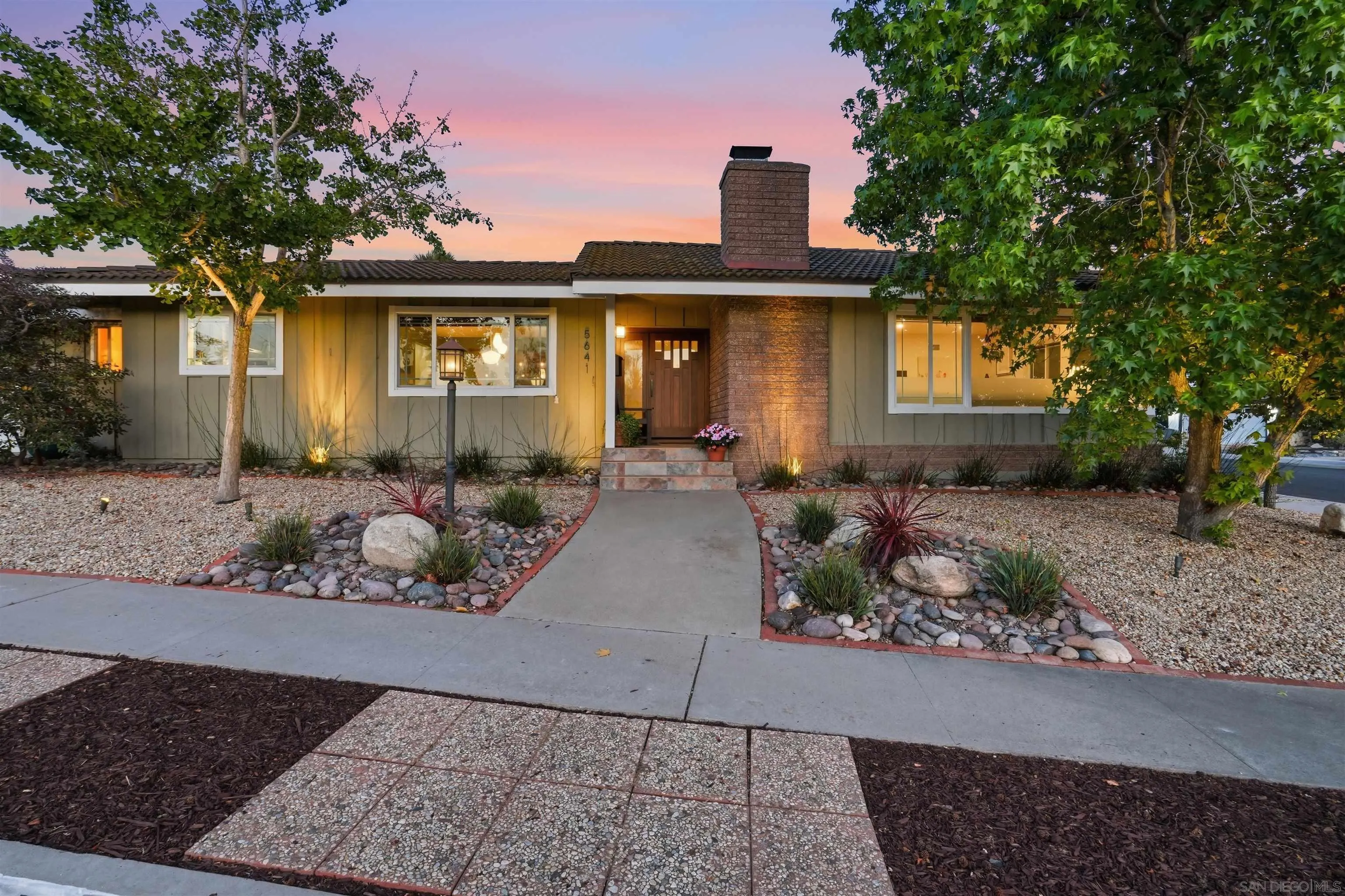 https://cdn.realtyfeed.com/cdn/127/260013596/978d3fd28e25129818de4d258482a7f0.webp