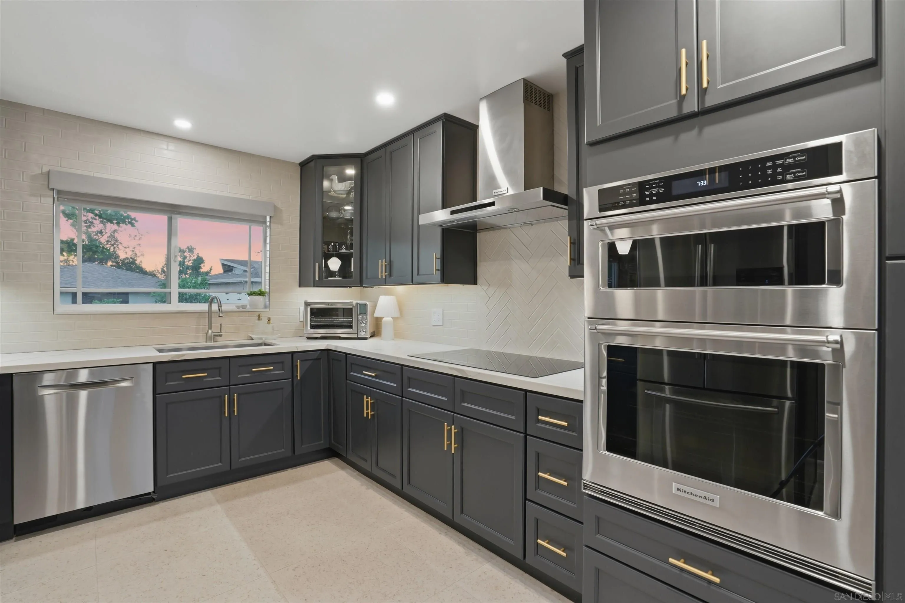 https://cdn.realtyfeed.com/cdn/127/260013596/b1507070a37b4653dd59e48f0f5d1f5e.webp