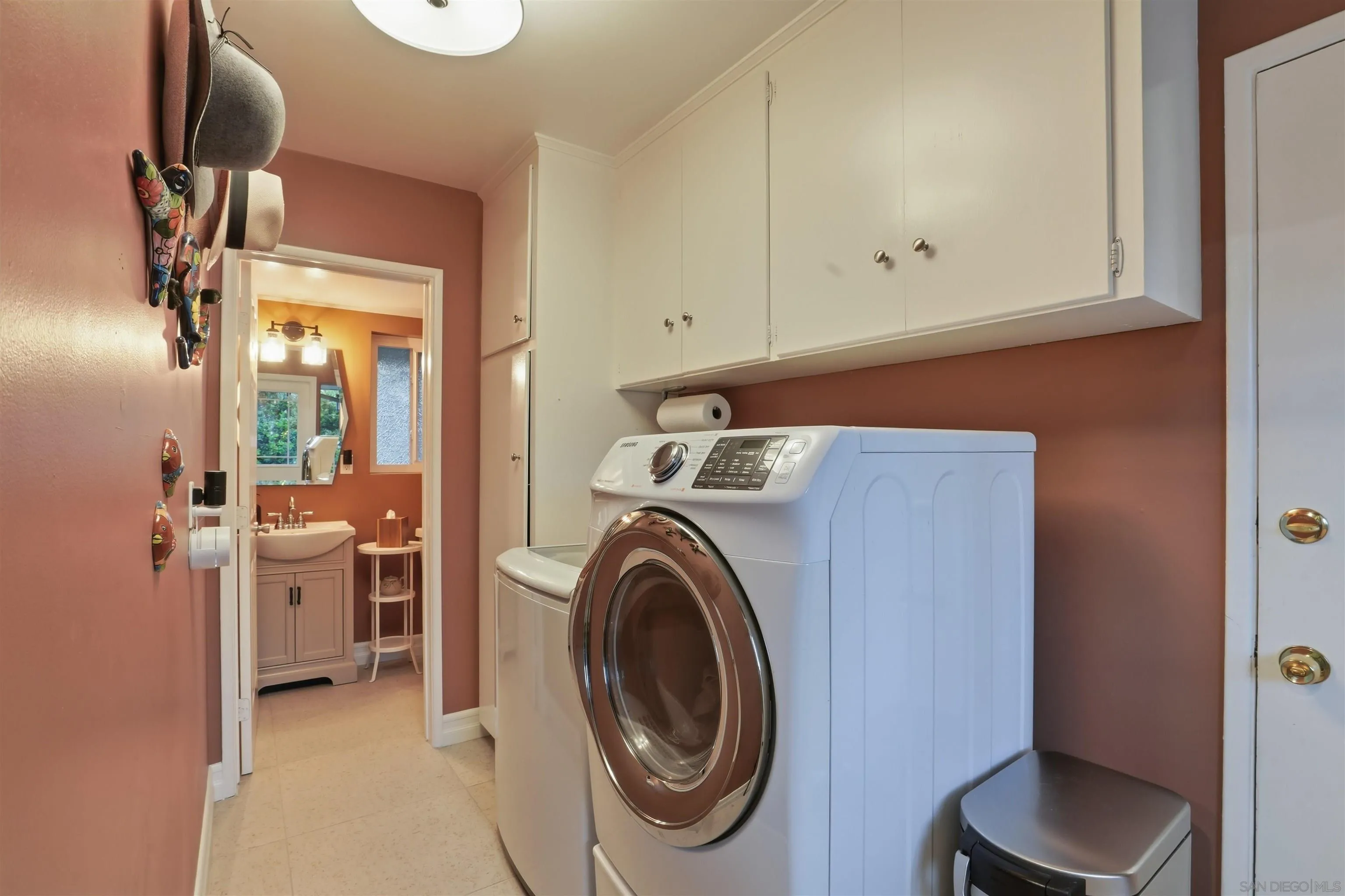 https://cdn.realtyfeed.com/cdn/127/260013596/b916f4f24500590550b81d3e9cead277.webp