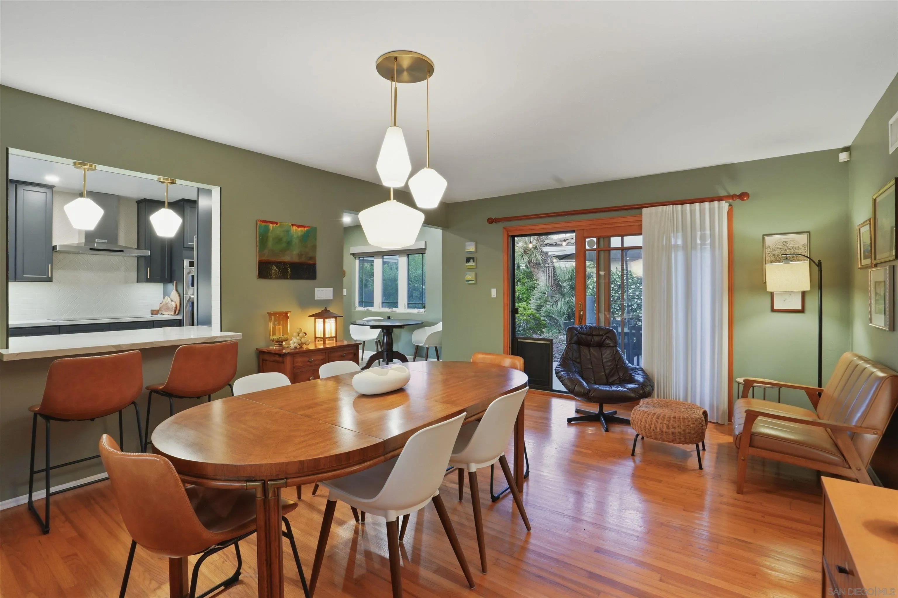 https://cdn.realtyfeed.com/cdn/127/260013596/fbadcac805431bda25a215f66733991b.webp
