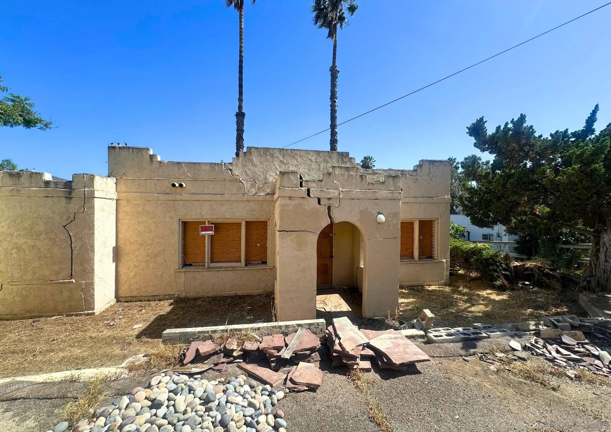 https://cdn.realtyfeed.com/cdn/127/260013597/cb4ff2b2e4bb8c2df552efc81f1f4929.webp