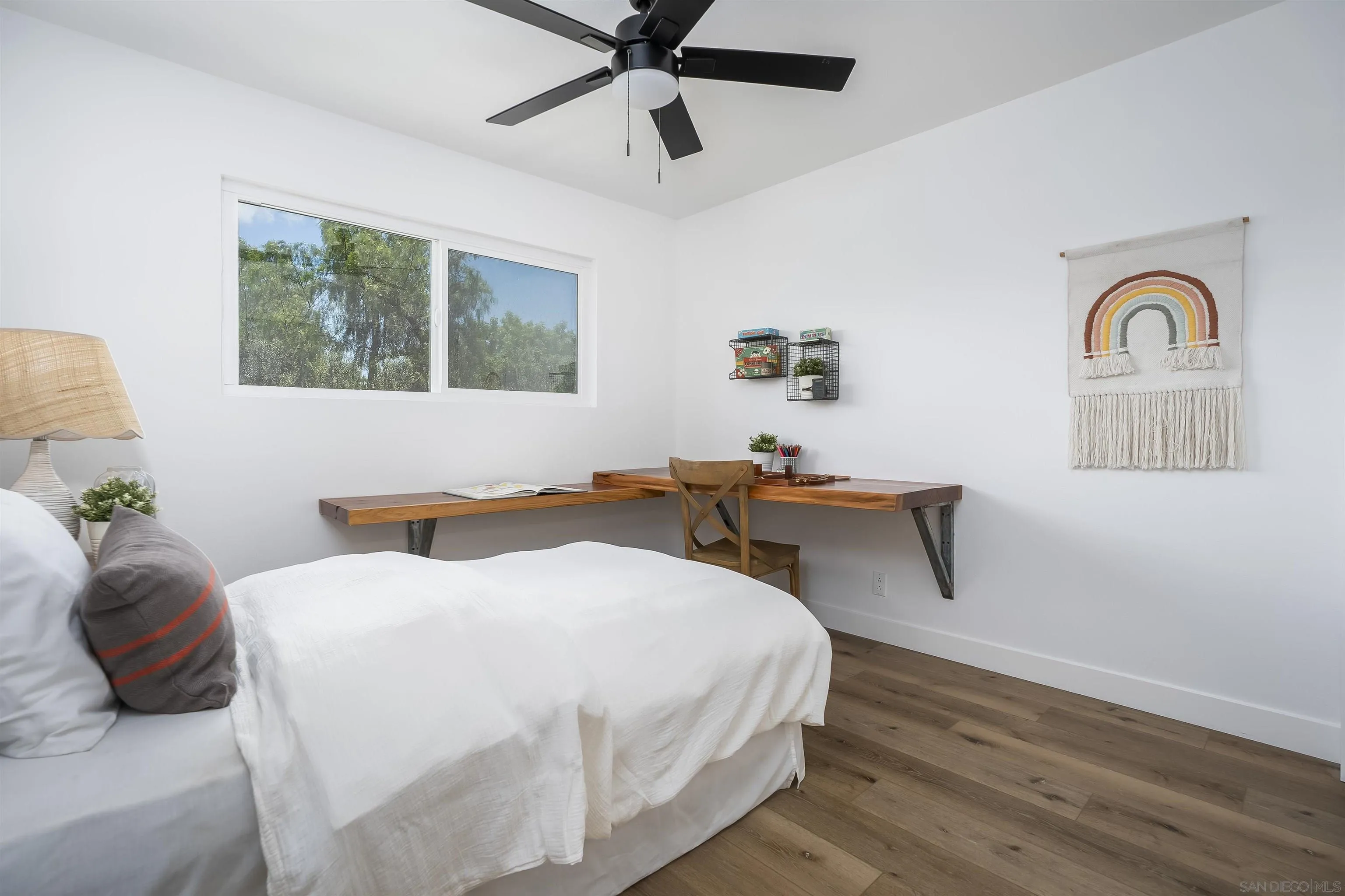 https://cdn.realtyfeed.com/cdn/127/260013598/26fe2788b2309cc220a49fd70263481d.webp