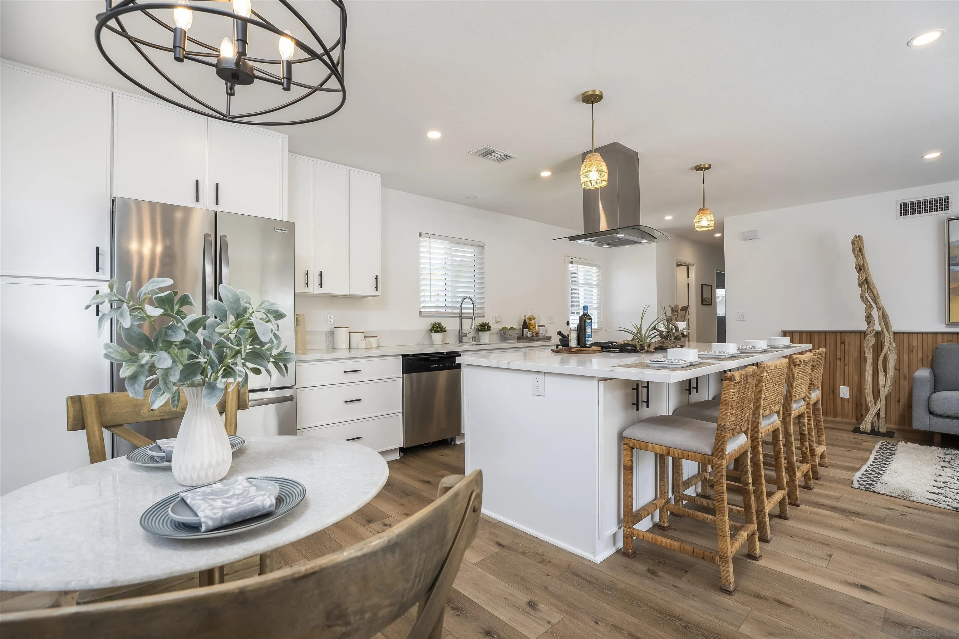 https://cdn.realtyfeed.com/cdn/127/260013598/903d21985f4d17a179c2f6263ecbcc98.webp
