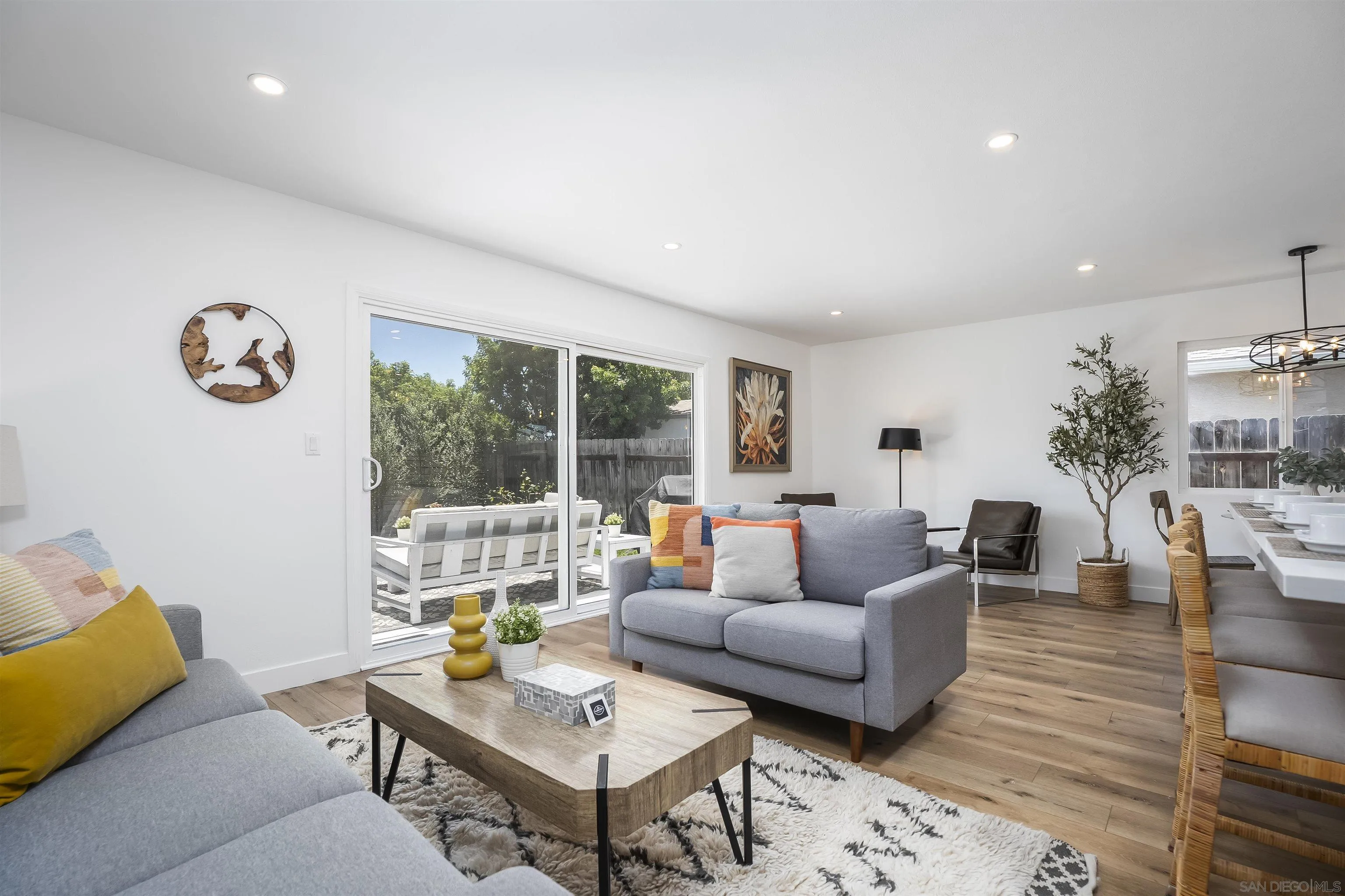 https://cdn.realtyfeed.com/cdn/127/260013598/d662e20069340df45a608f0bd320a009.webp