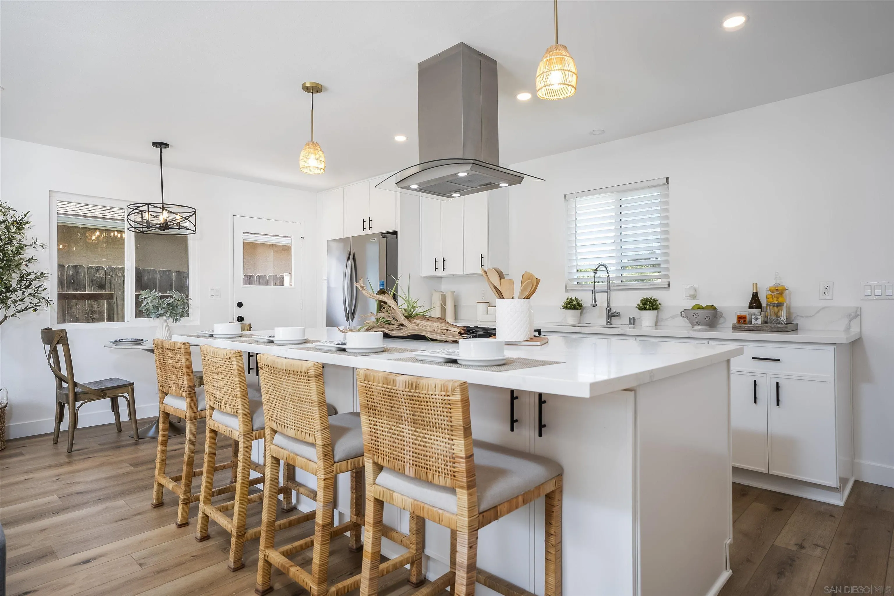https://cdn.realtyfeed.com/cdn/127/260013598/ec9a678a52a56865de127d1dbbdb88d1.webp