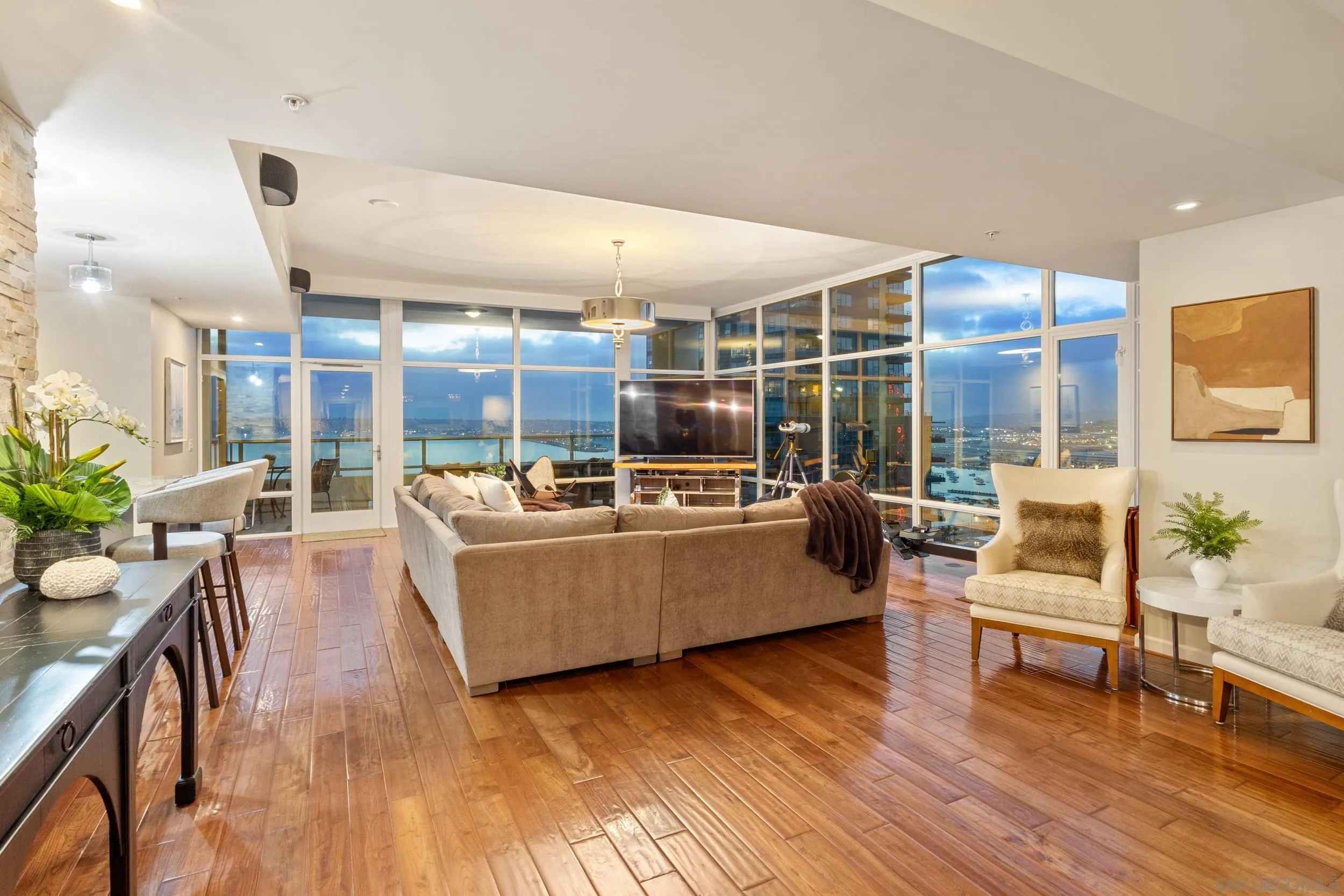 Photo #3: 260013600 Listing: Photo #3