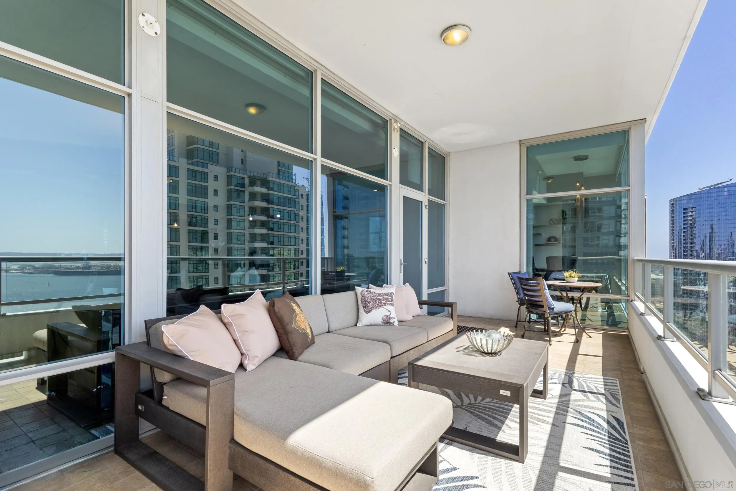 https://cdn.realtyfeed.com/cdn/127/260013600/640cc43974d0fe231b42e52a55289753.webp