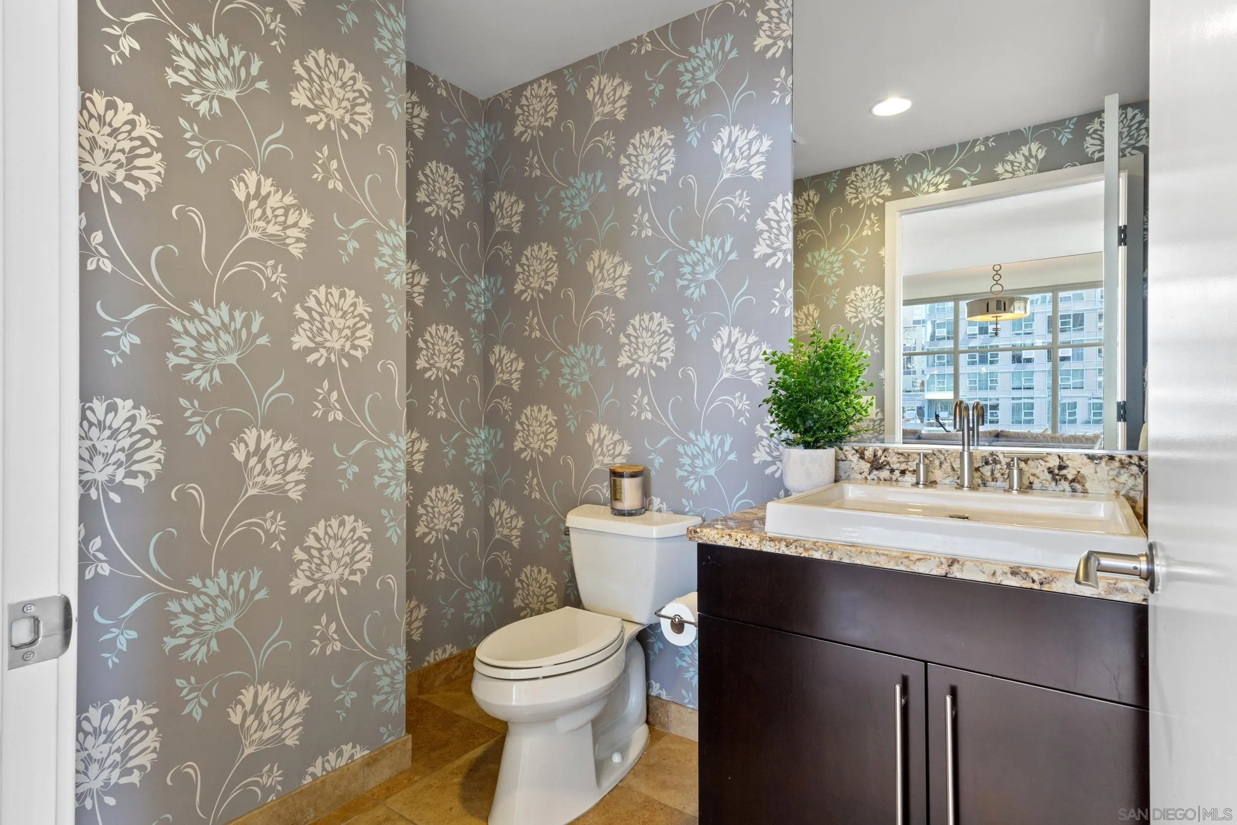 https://cdn.realtyfeed.com/cdn/127/260013600/db1daec6e077a619d28ff57a91f55d86.webp